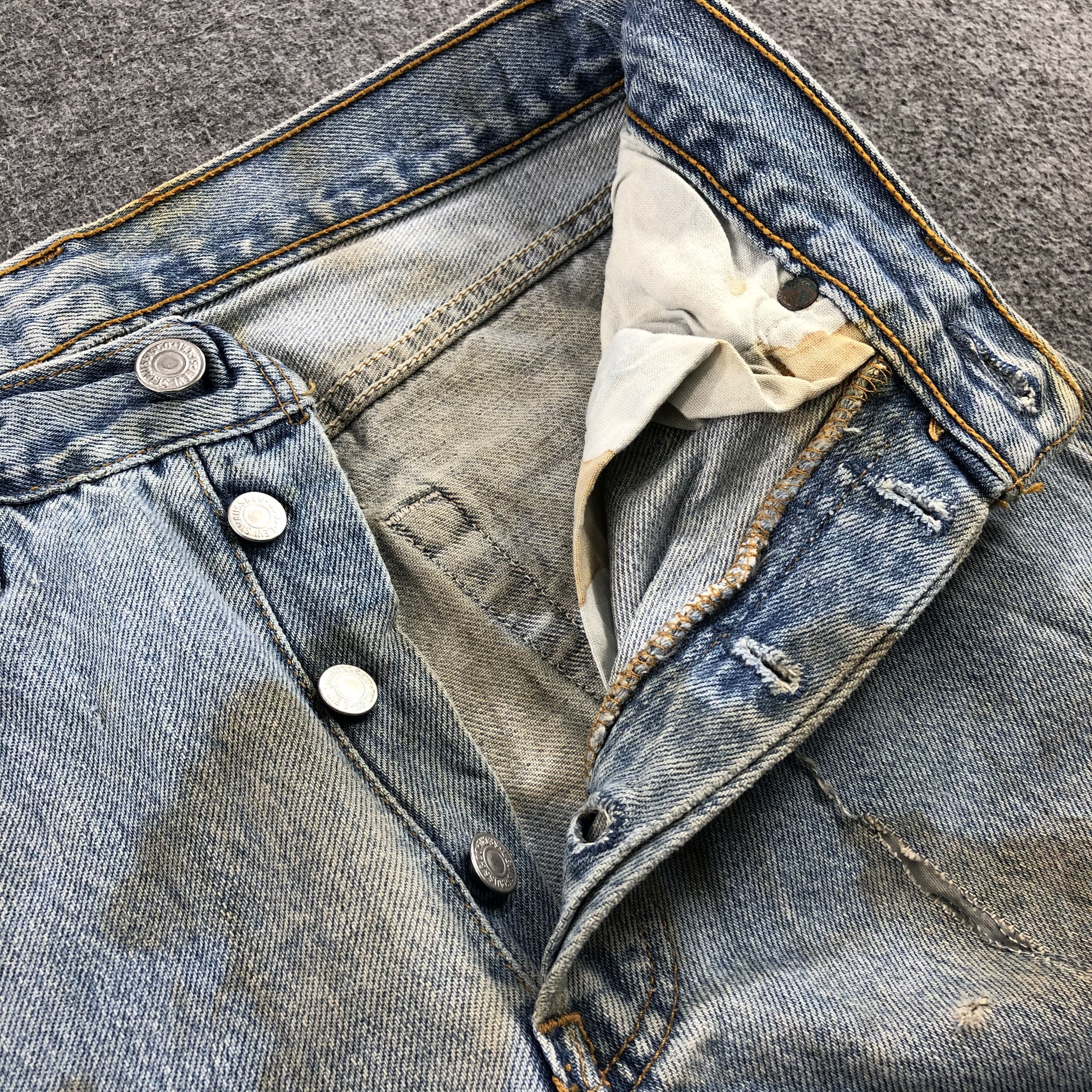 Levi's × Vintage 90s Vintage Dirty Light Wash Levis 501 Jeans-J1741 Size US 26 / EU 42 - 9 Thumbnail