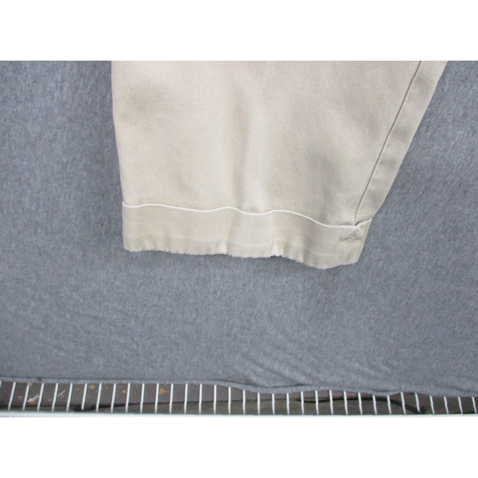 Bills Khakis Bills Khakis Pants Mens 37x31 Beige Pleated Chino Straight Leg Made USA Cotton Khakis Mens Pants Straight Leg 37 Beige USA Cotton Size US 37 - 4 Thumbnail