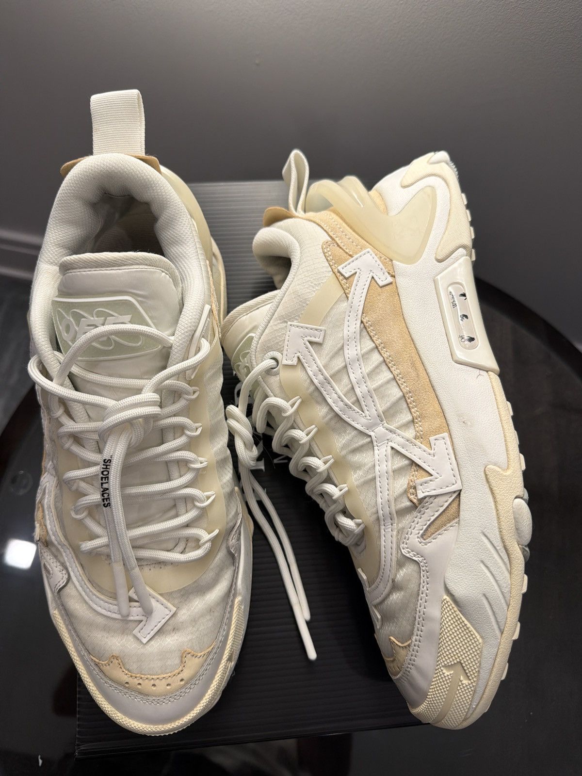 Off-White Off-White ODSY-1000 Cream Arrow – 43/ Size 10Great Condition Size US 10 / EU 43 - 1 Thumbnail