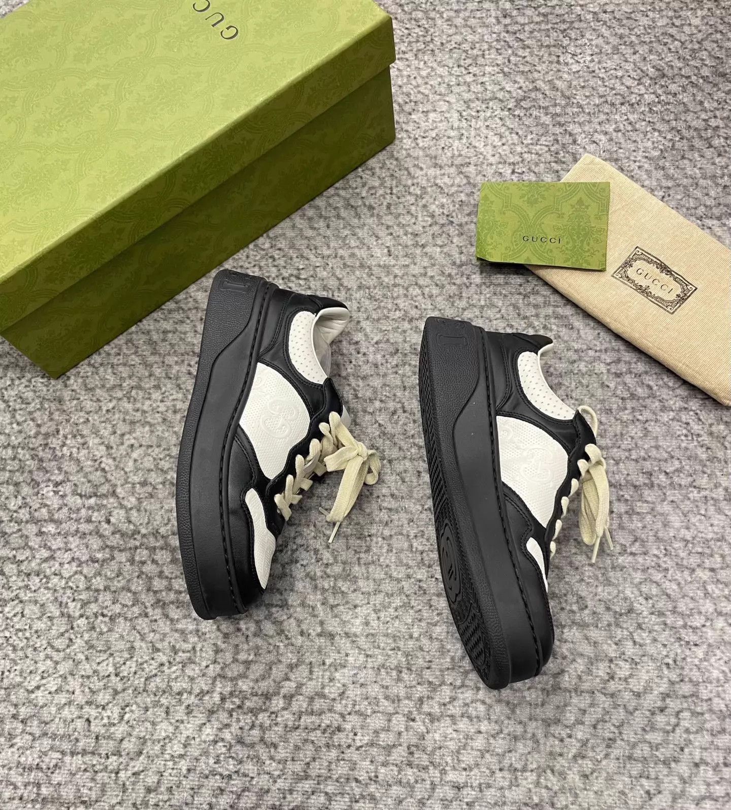 Gucci Gucci Panda Sneakers Black & White Size US 6 / IT 36 - 4 Thumbnail