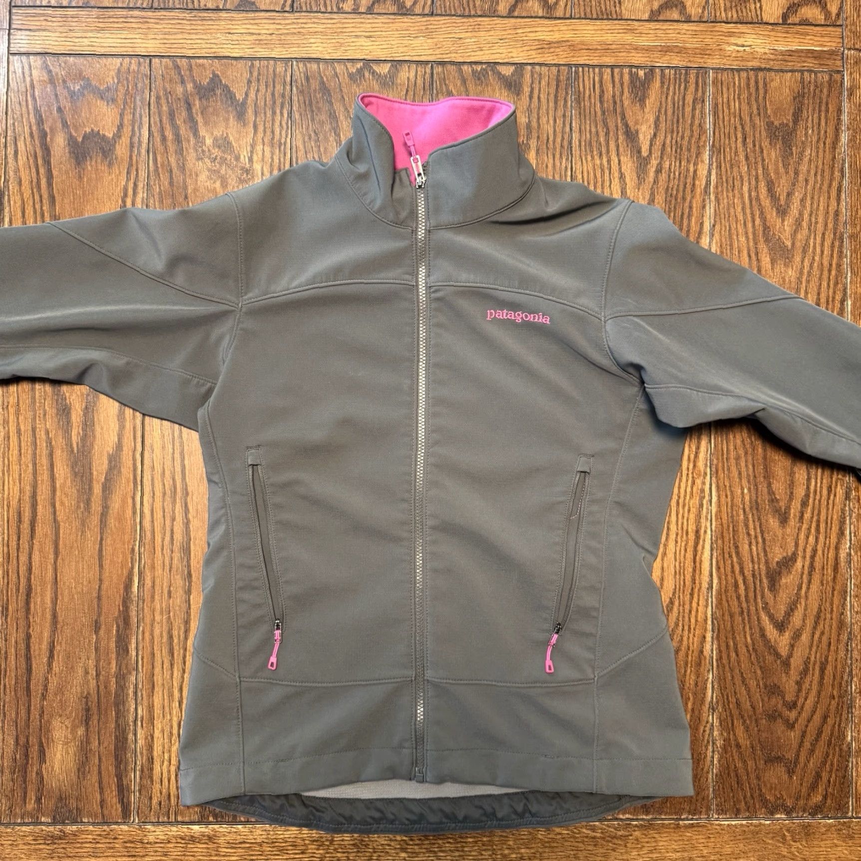 Patagonia Patagonia Women's Size Small Jacket Softshell Gray Pink Polartec Adze Classic Outdoor Womens Jacket Size S / US 4 / IT 40 - 2 Thumbnail