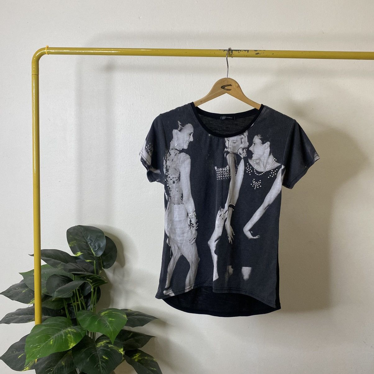 Hysteric Glamour Night Rainbow Sexy Bitch Hysterics Glamour Style Women Tee Size S / US 4 / IT 40 - 1 Thumbnail