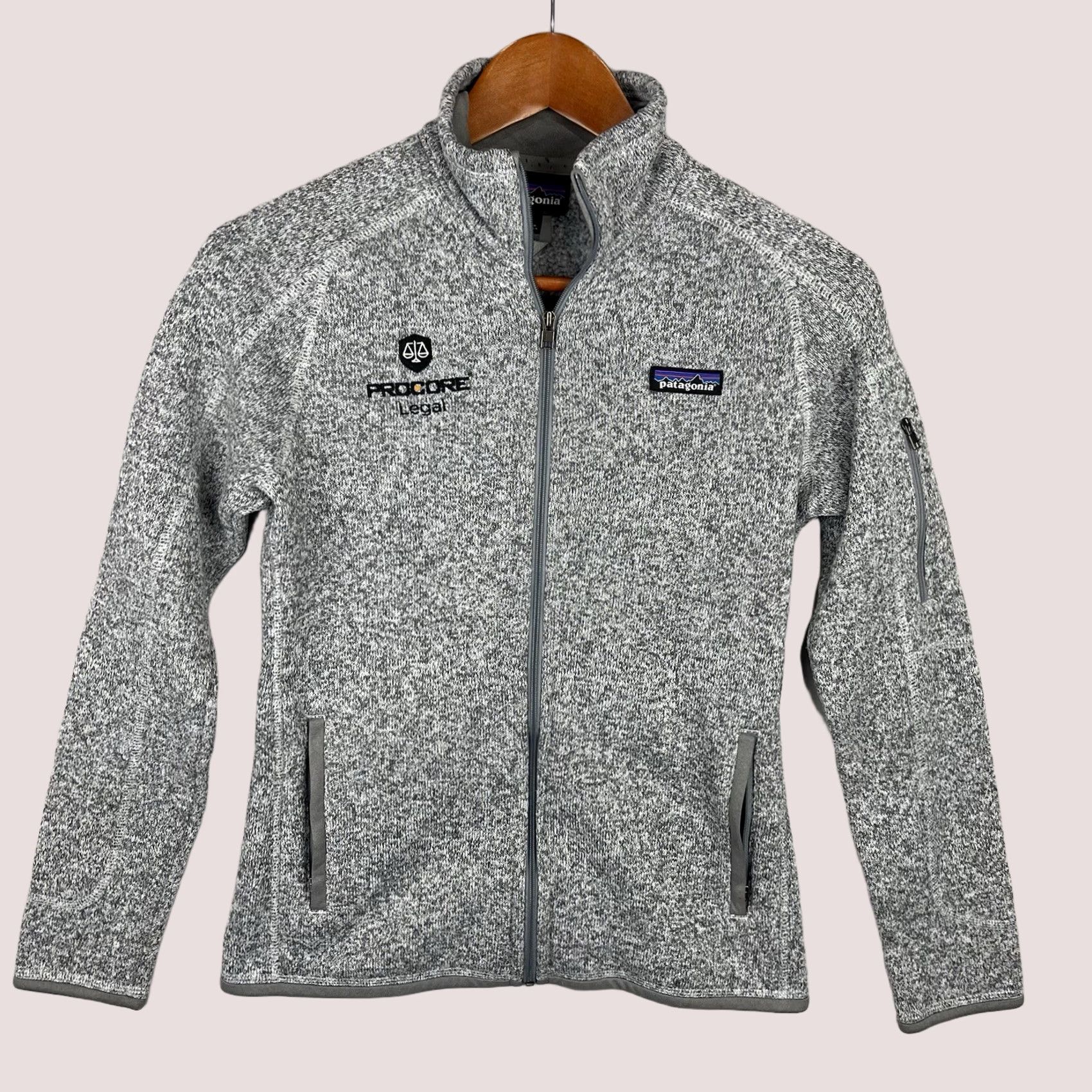 Patagonia Patagonia Sweater Women Small Full Zip Fleece Jacket Gray Embroidered Logo Outdoor Logo Size S / US 4 / IT 40 - 1 Thumbnail