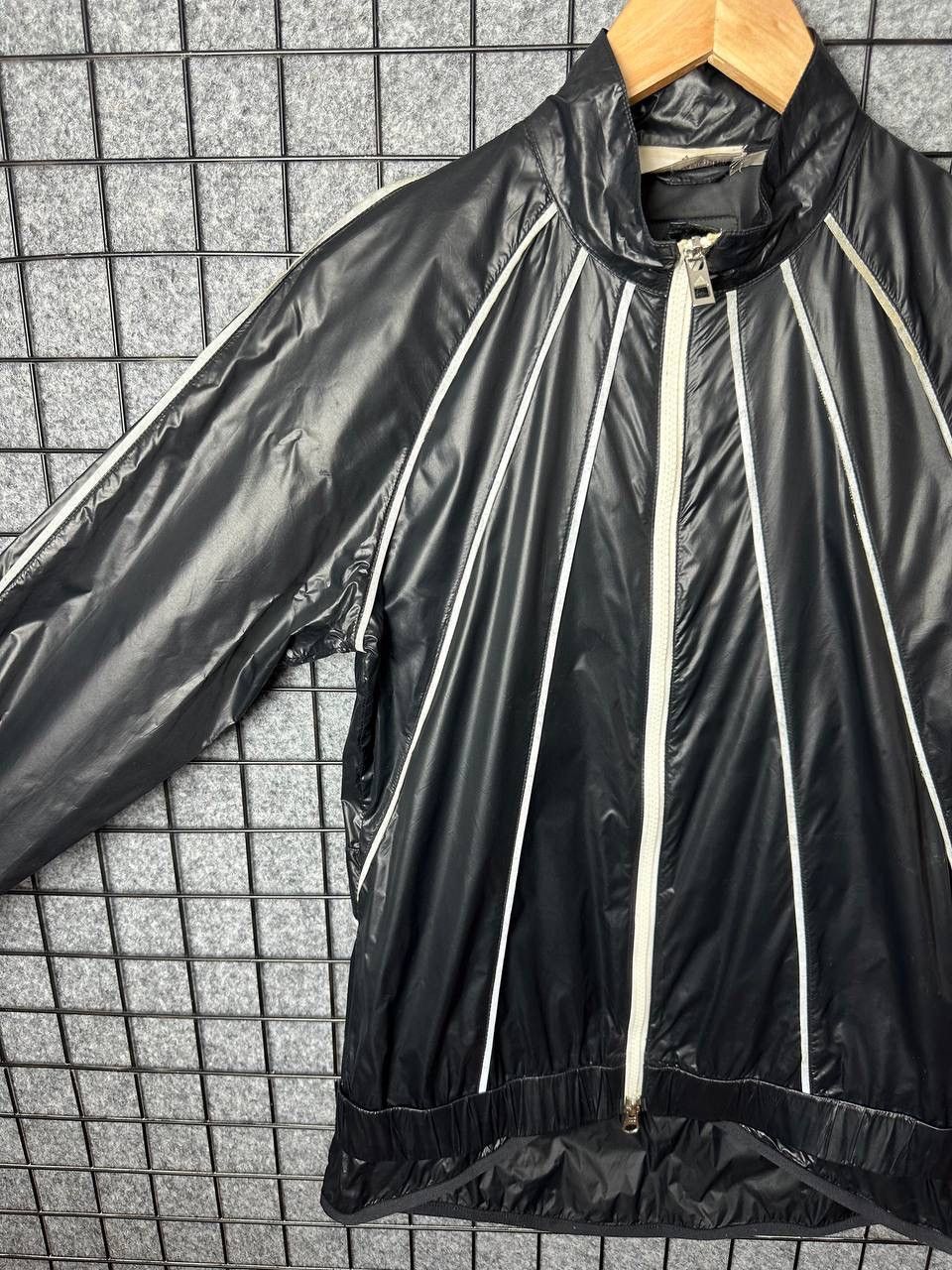 Adidas × Stella McCartney Adidas Stella McCartney rain jacket running size 36 Size XS / US 0-2 / IT 36-38 - 2 Thumbnail