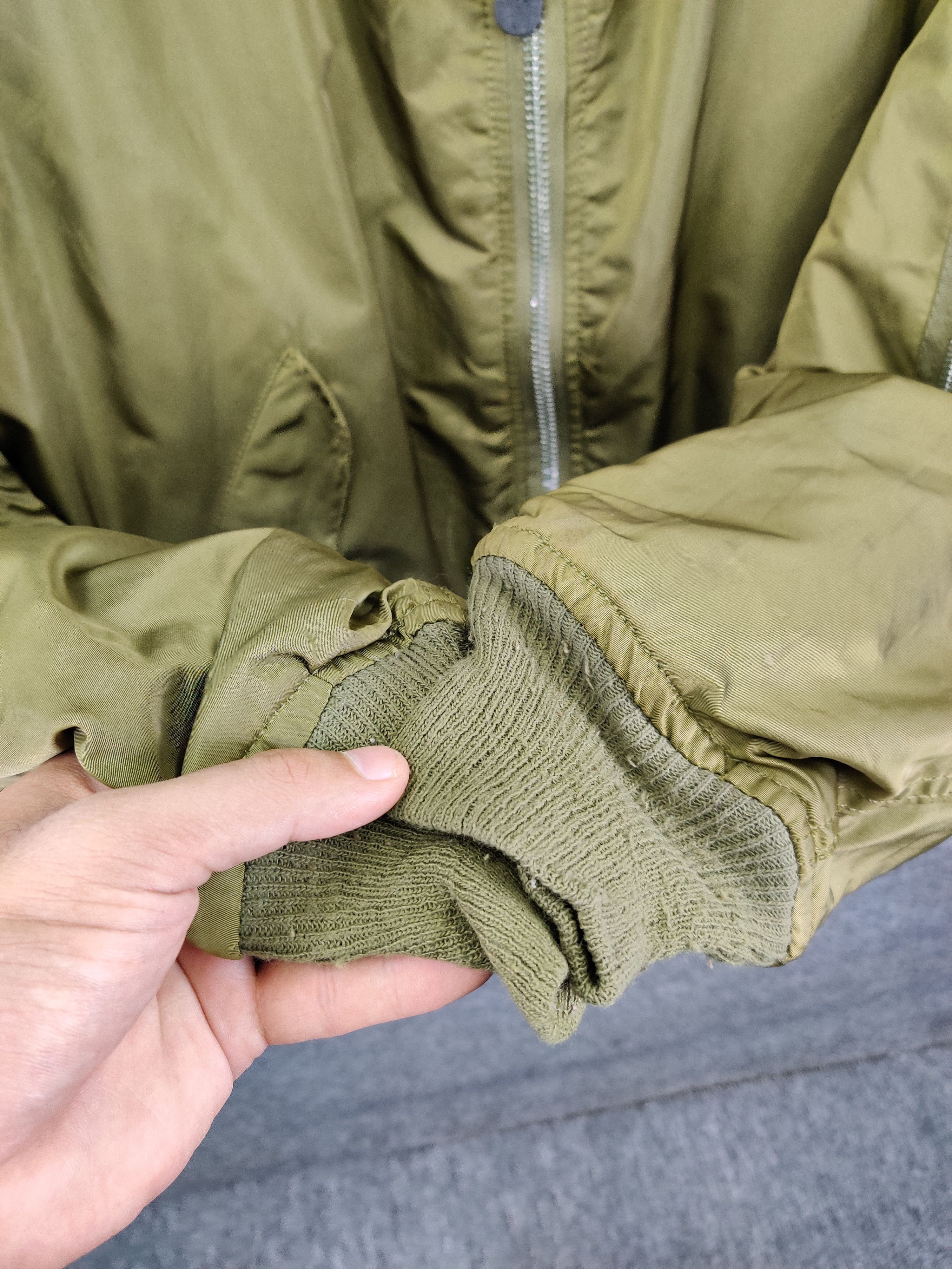 Alpha Industries Vintage 90s Alpha Industries Ma-1 Flight Bomber Jacket Size US L / EU 52-54 / 3 - 12 Thumbnail