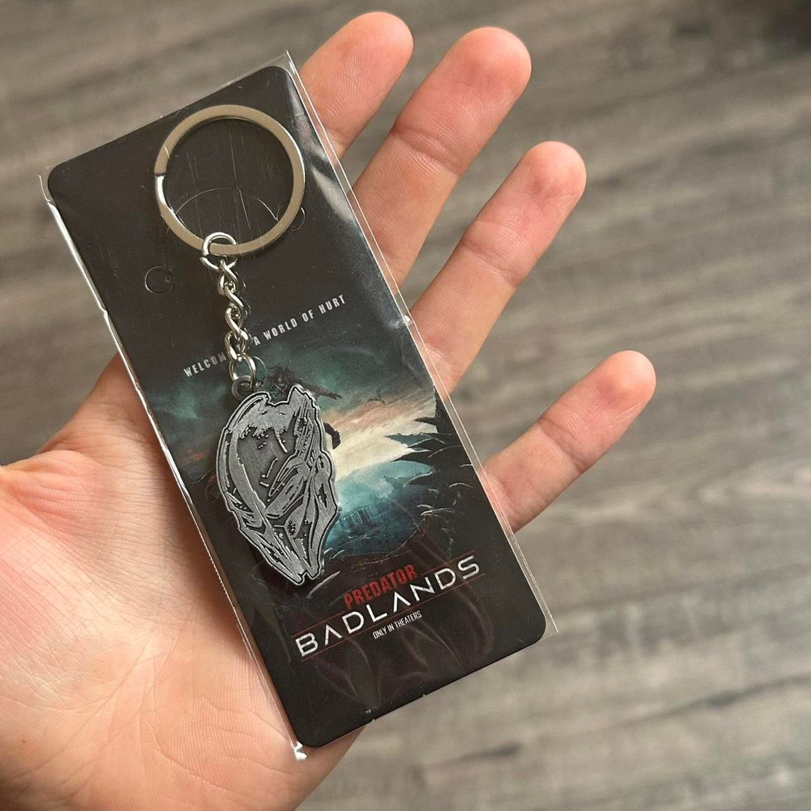 Other Predator Badlands IMAX 3D Collectible Keychain Movie Promo Size ONE SIZE - 3 Thumbnail