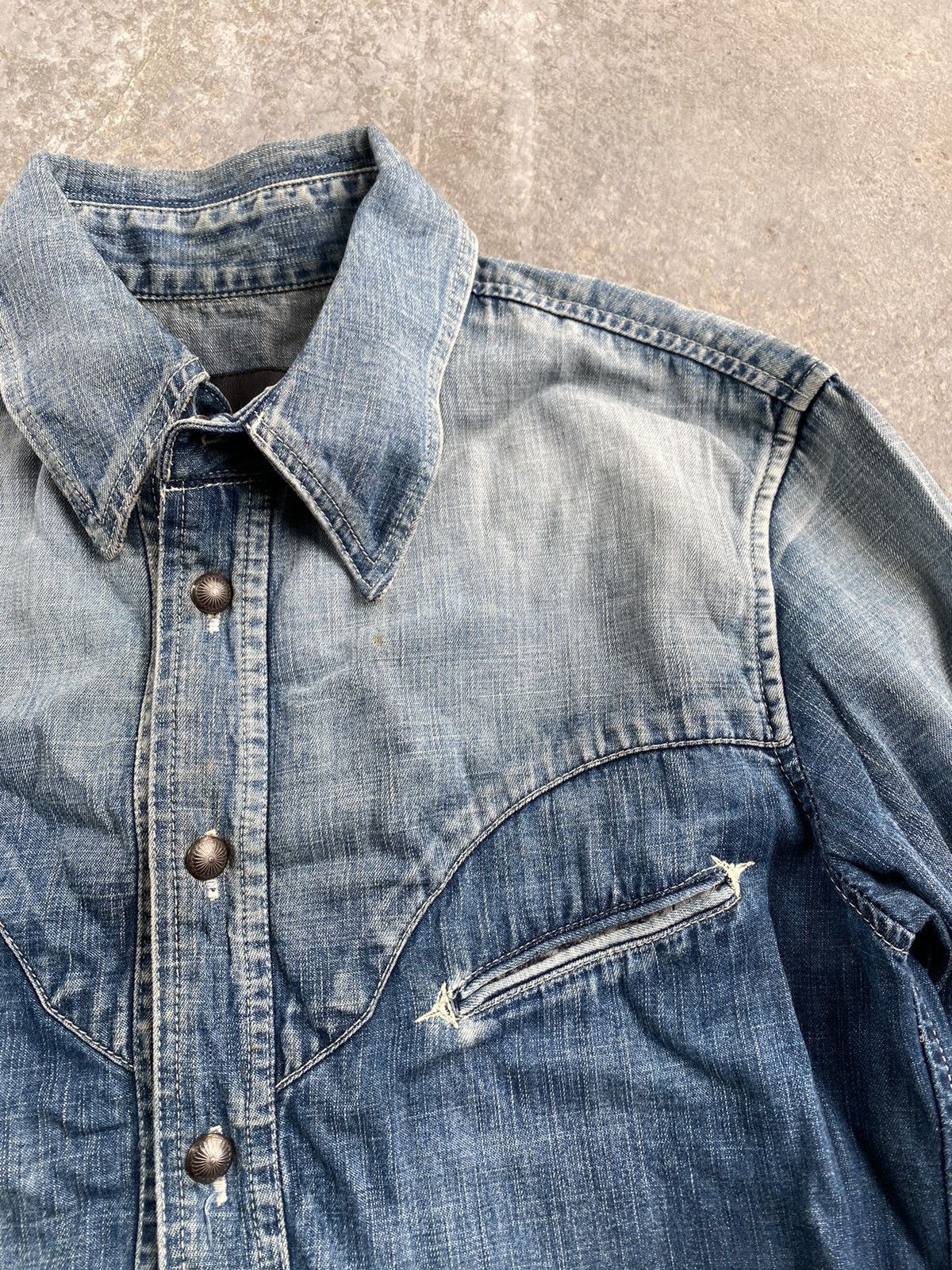 Isamu Katayama Backlash Isamu Katayama Backlash wash western denim shirt Size US S / EU 44-46 / 1 - 5 Thumbnail
