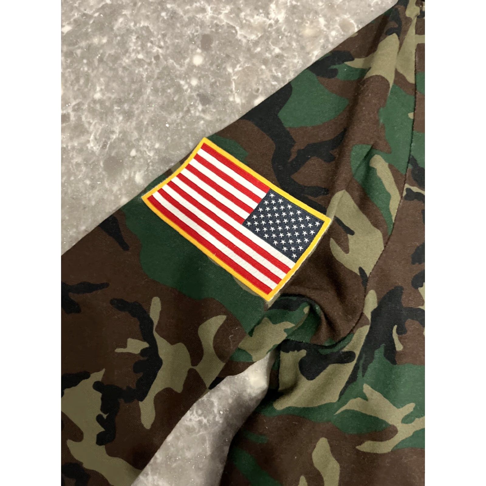 Jordan Brand Jordan Shirt Mens M Green Camo Long Sleeve Crew Neck Tee UNC Tar Heels USA Flag Nike The Nike Tee Size US M / EU 48-50 / 2 - 3 Thumbnail