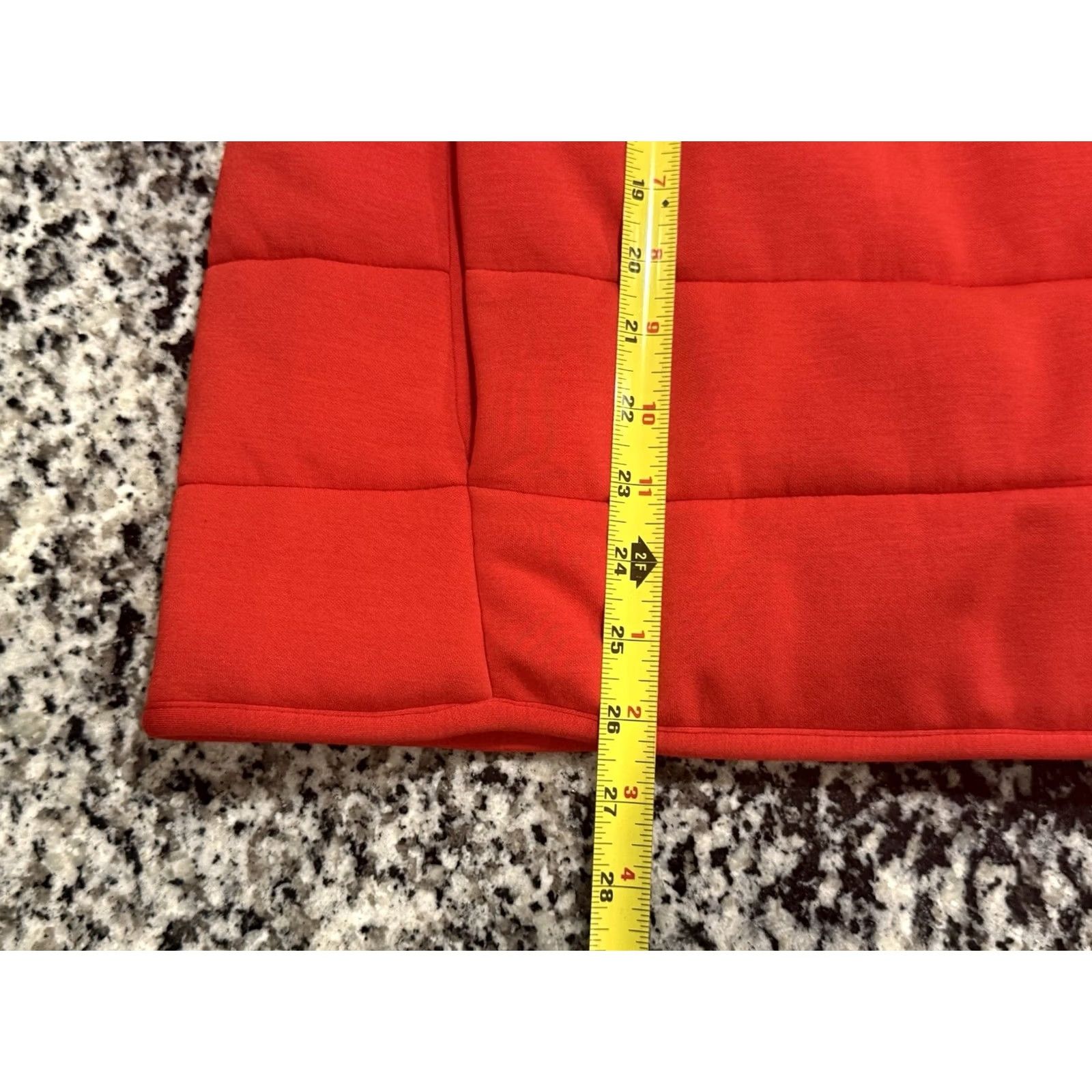 Spanx SPANX AirEssentials Puffer Vest Women's L Red Sleeveless Mid-Length Polyester Wool? No Waist Tie NWT Vintage: No Size L / US 10 / IT 46 - 3 Thumbnail