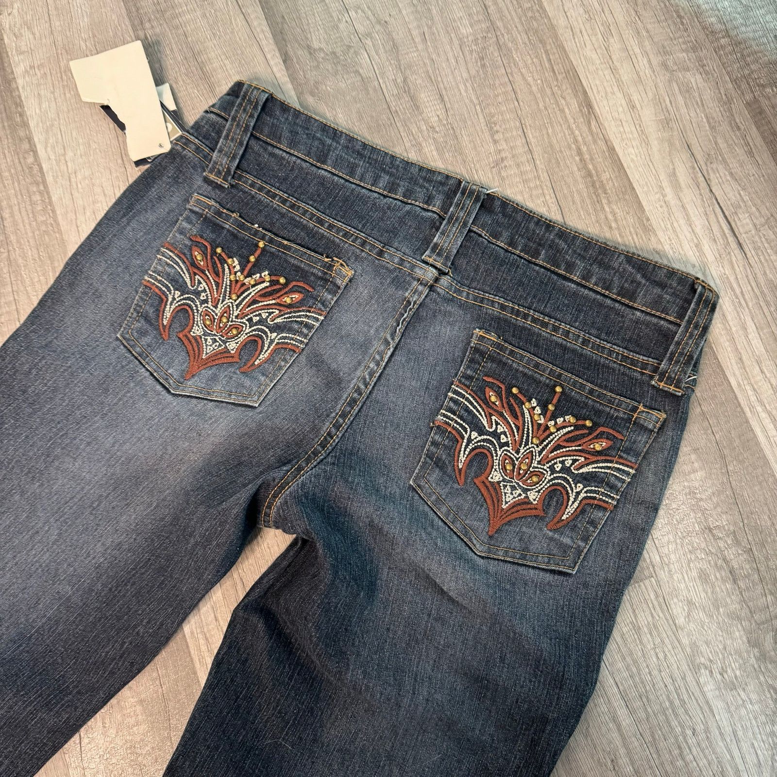 Vintage Y2K Embroidered Rhinestone Pocket Bootcut Jeans Mid Rise Size 30" / US 8 / IT 44 - 2 Thumbnail