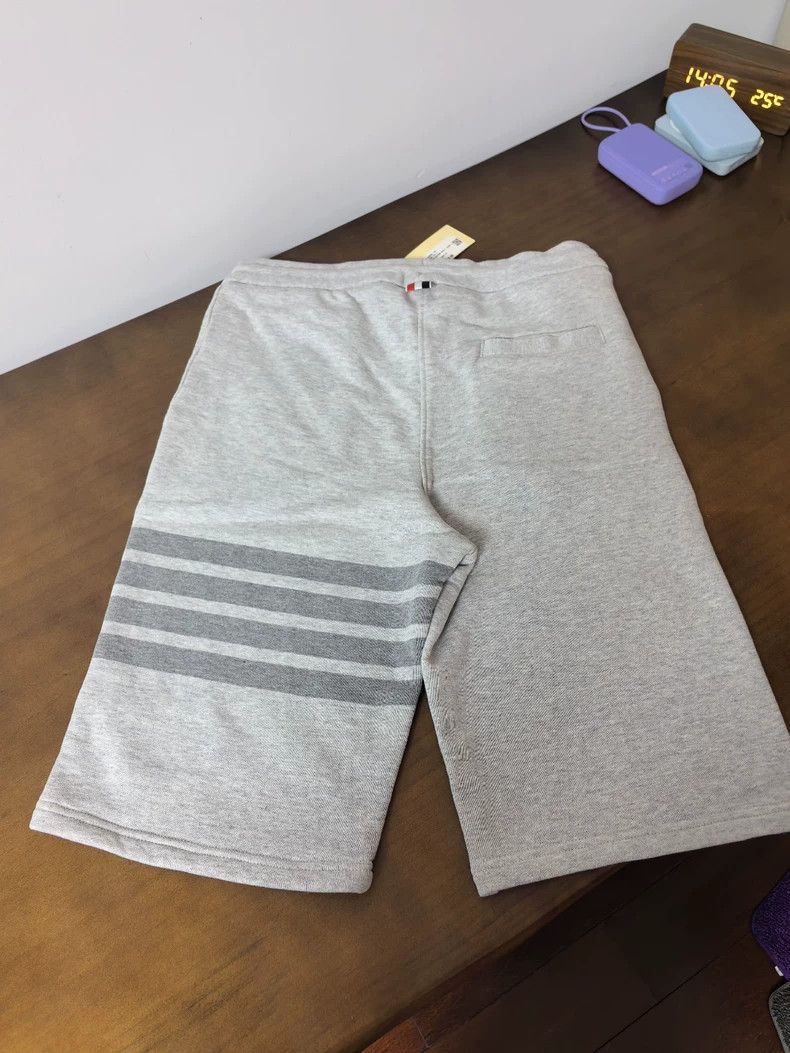 Thom Browne Thom Browne size2 Light gray shorts Size US 26 / EU 42 - 5 Thumbnail