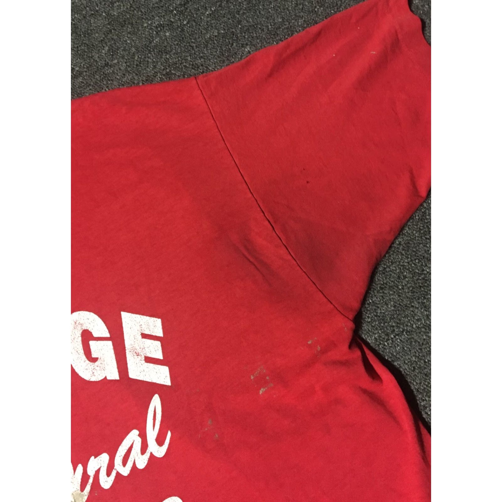 Fruit Of The Loom VINTAGE Carthage Basketball Champs Shirt XXL Red 90s Distressed Paint Grunge Athletics USA School College Mens Size US XXL / EU 58 / 5 - 5 Thumbnail