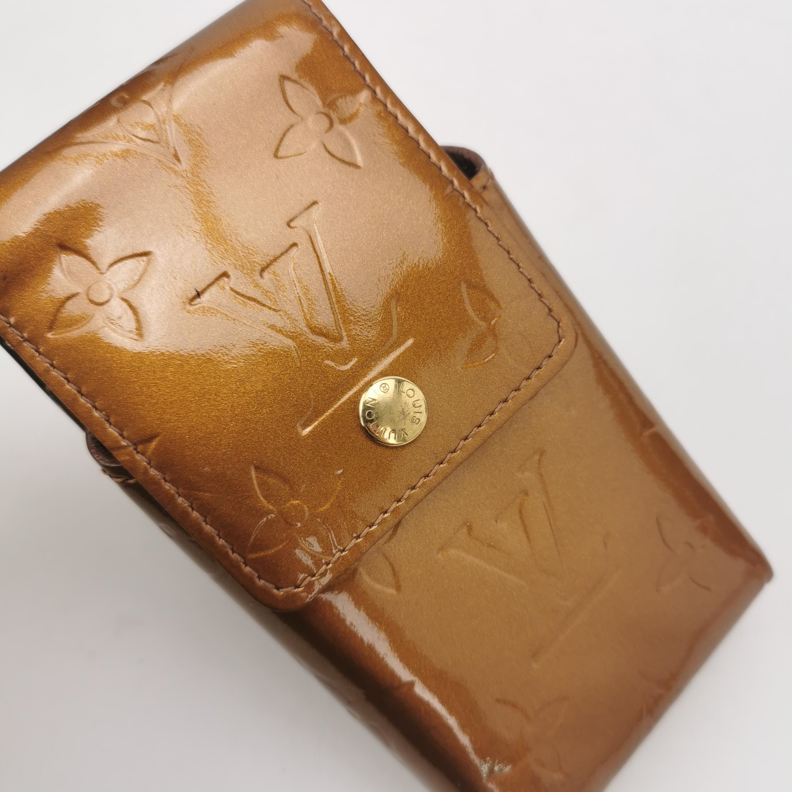 Louis Vuitton Louis Vuitton (LV) Patent leather old flower embossed cigar Size ONE SIZE - 9 Thumbnail