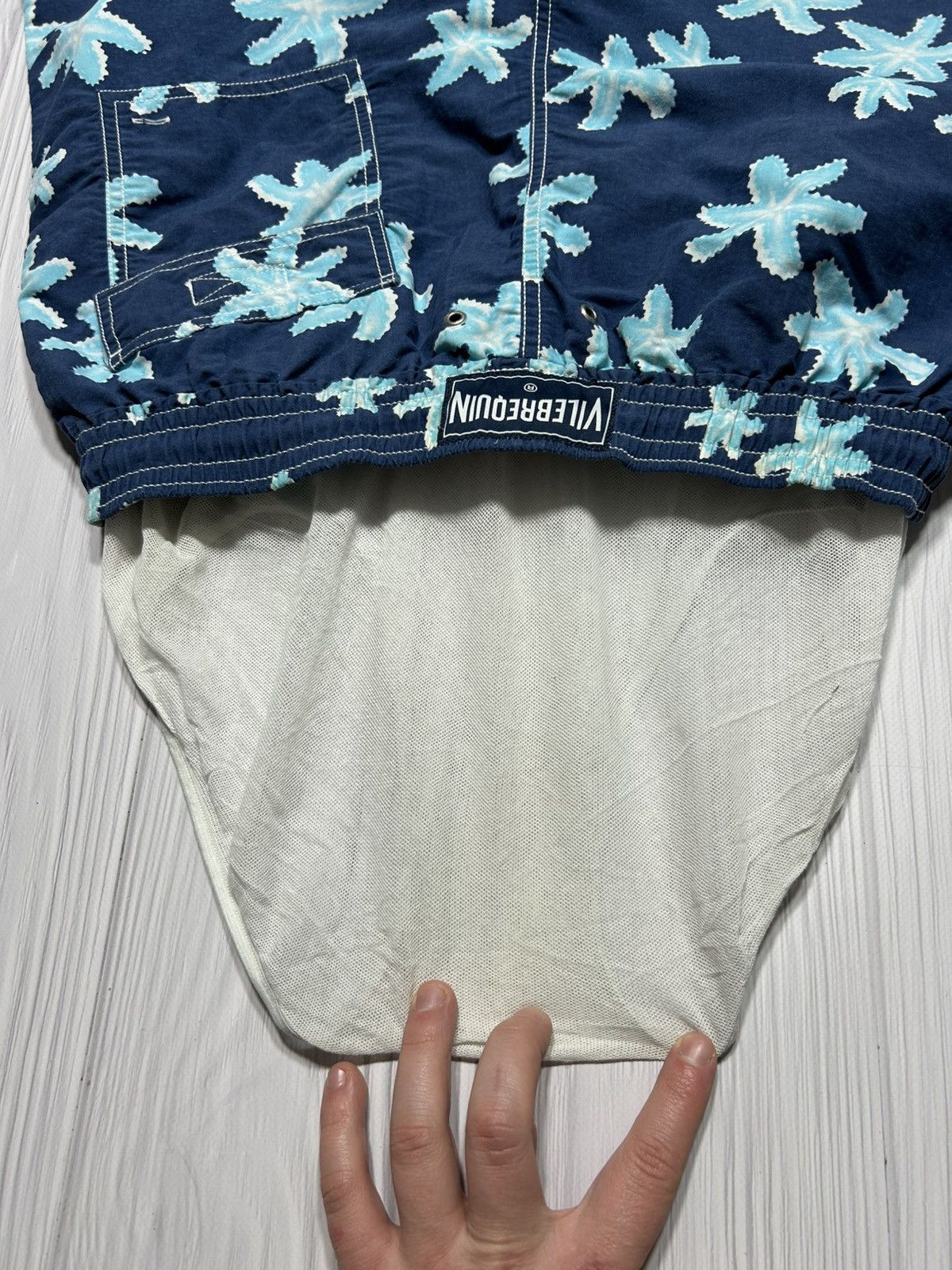 Designer × Vilebrequin Vilebrequin Nylon Beach Shorts Size L Size US 33 - 12 Thumbnail