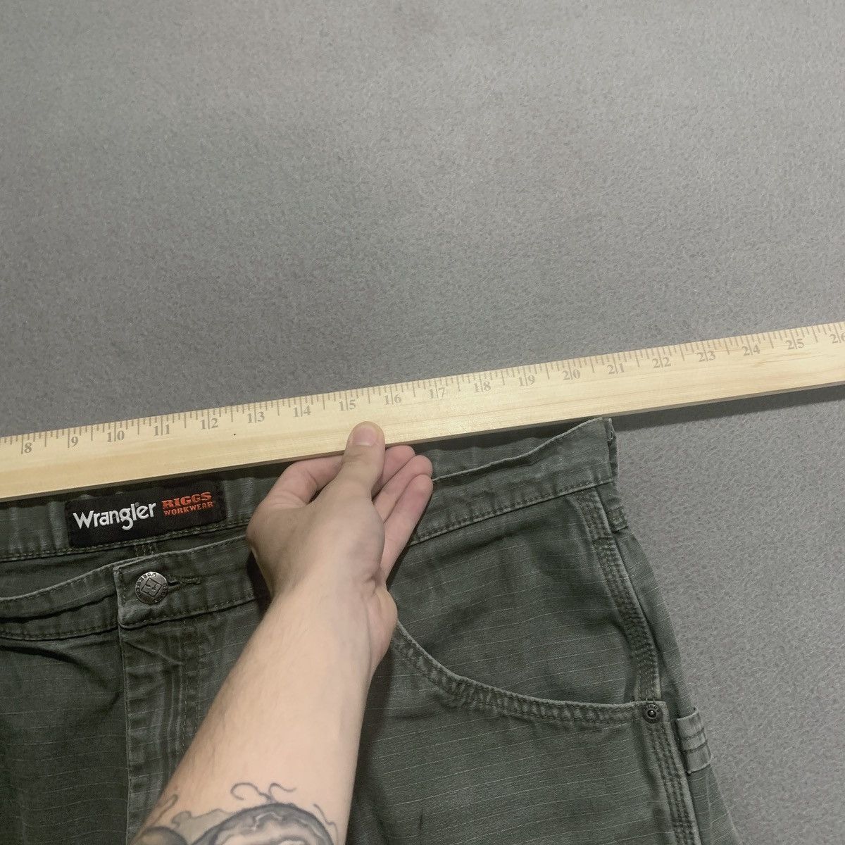 Wrangler Wrangler Riggs Carpenter Shorts Ripstop Canvas 40 Olive/Grey Size US 40 / EU 56 - 10 Thumbnail