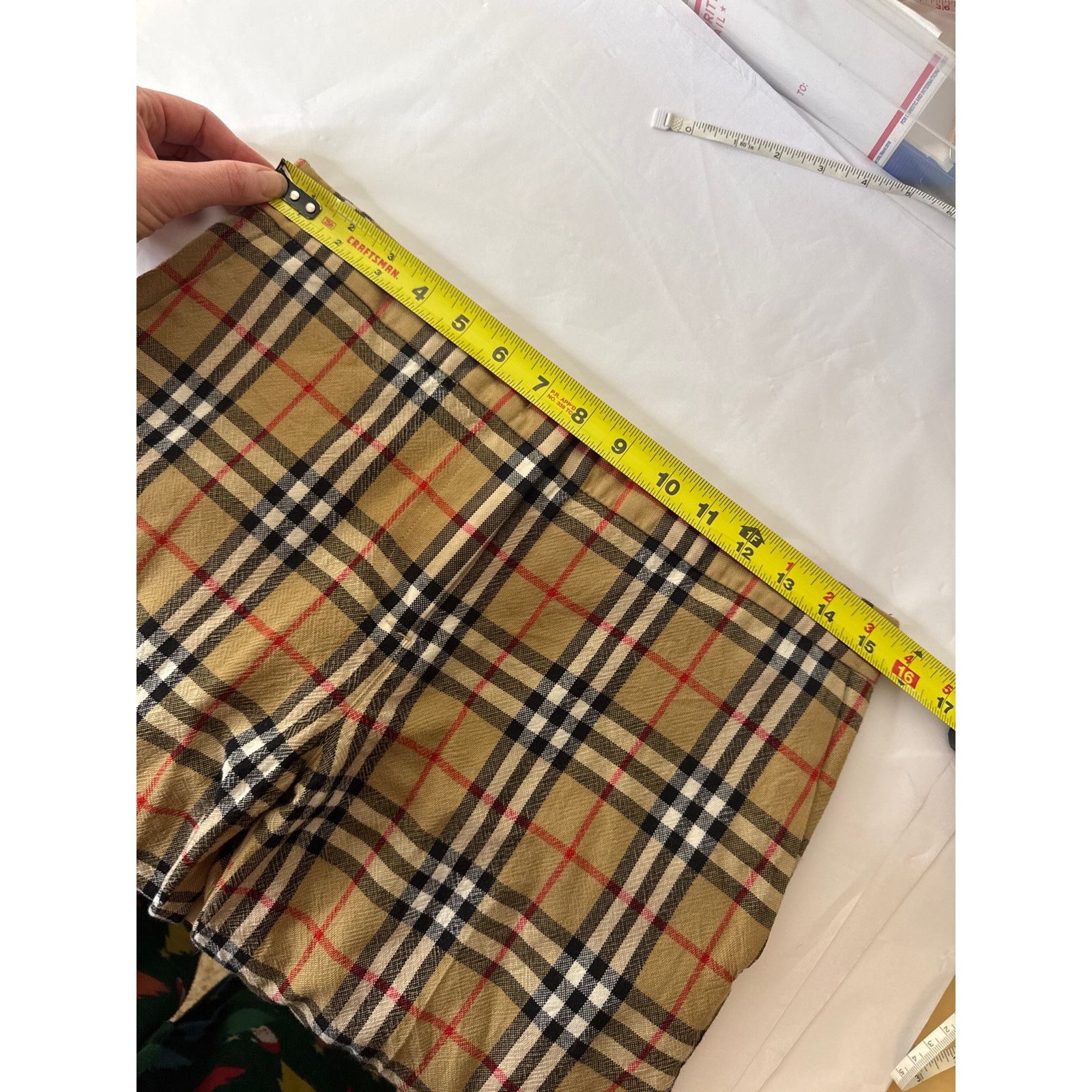 Burberry BURBERRY London 100% Wool Plaid Low Rise Ankle Pants Size 28" / US 6 / IT 42 - 8 Thumbnail