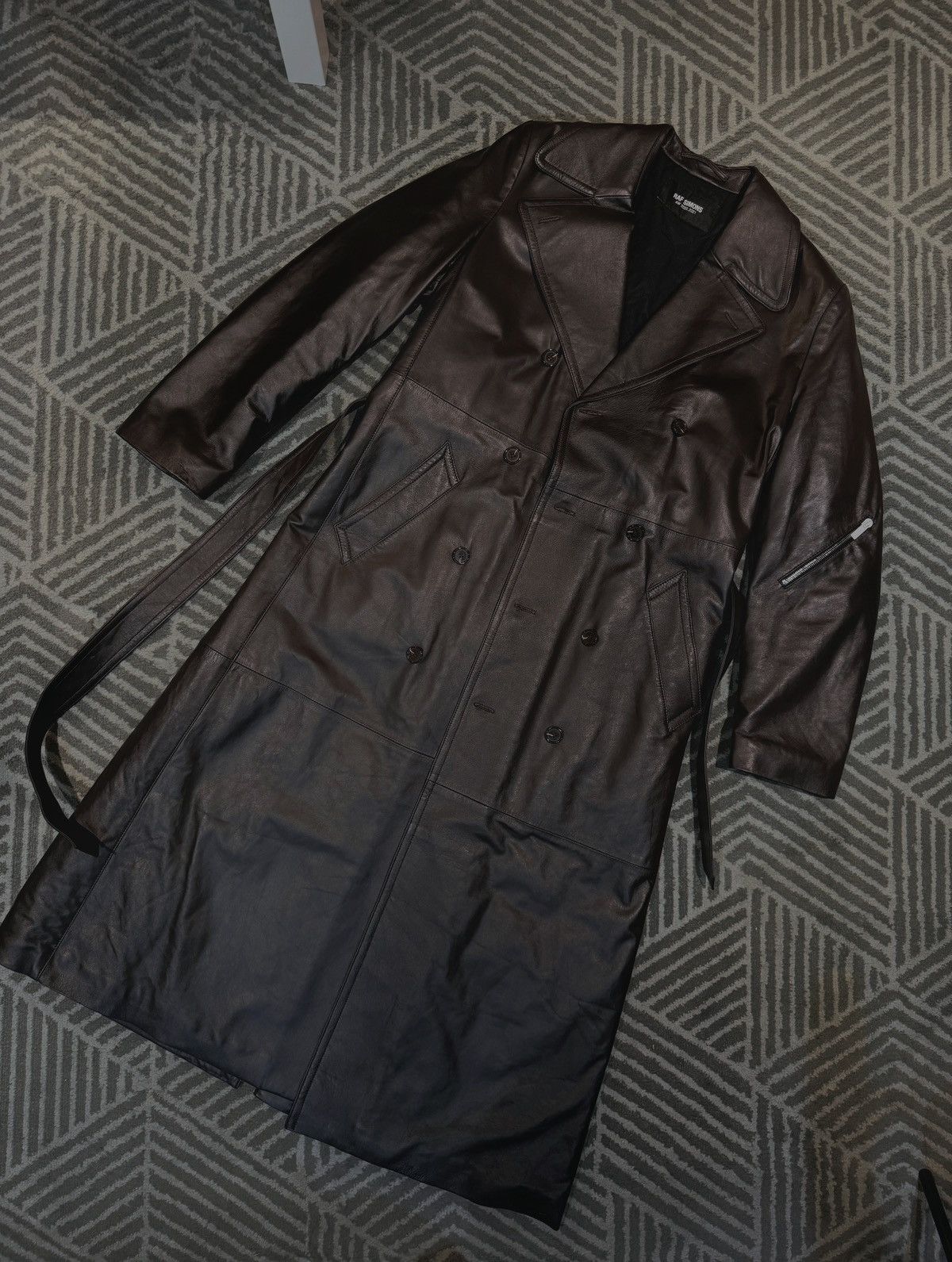Raf Simons RAF Simons Fall2020 Runway Long leather trench coat Size US S / EU 44-46 / 1 - 13 Thumbnail