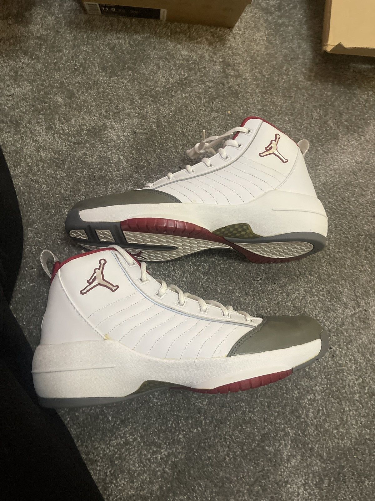 Jordan Brand Air jordan xix Size US 11.5 / EU 44-45 - 2 Thumbnail