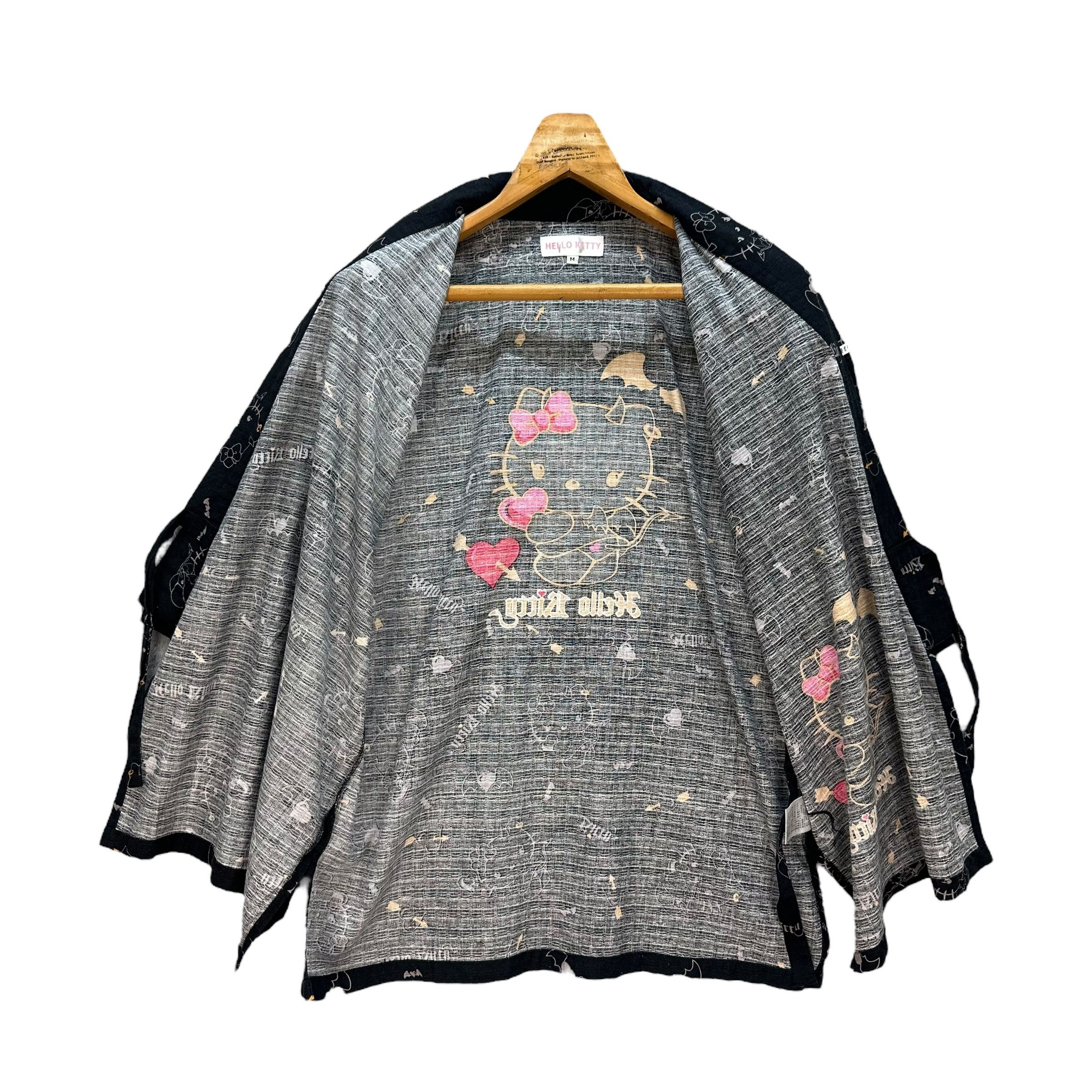 Japanese Brand HELLO KITTY BIG LOGO FULLPRINT BLACK KIMONO #8807-028 Size US M / EU 48-50 / 2 - 12 Thumbnail