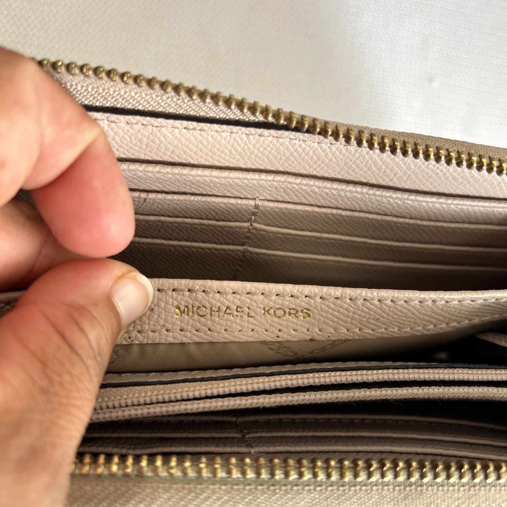 Michael Kors Michael Kors Savannah Saffiano Leather Bag Pink With Wallet Satchel Cross-Body Adjustable Strap Womens Medium Gray Leather Bag Charm Wallet Set) Size ONE SIZE - 6 Thumbnail