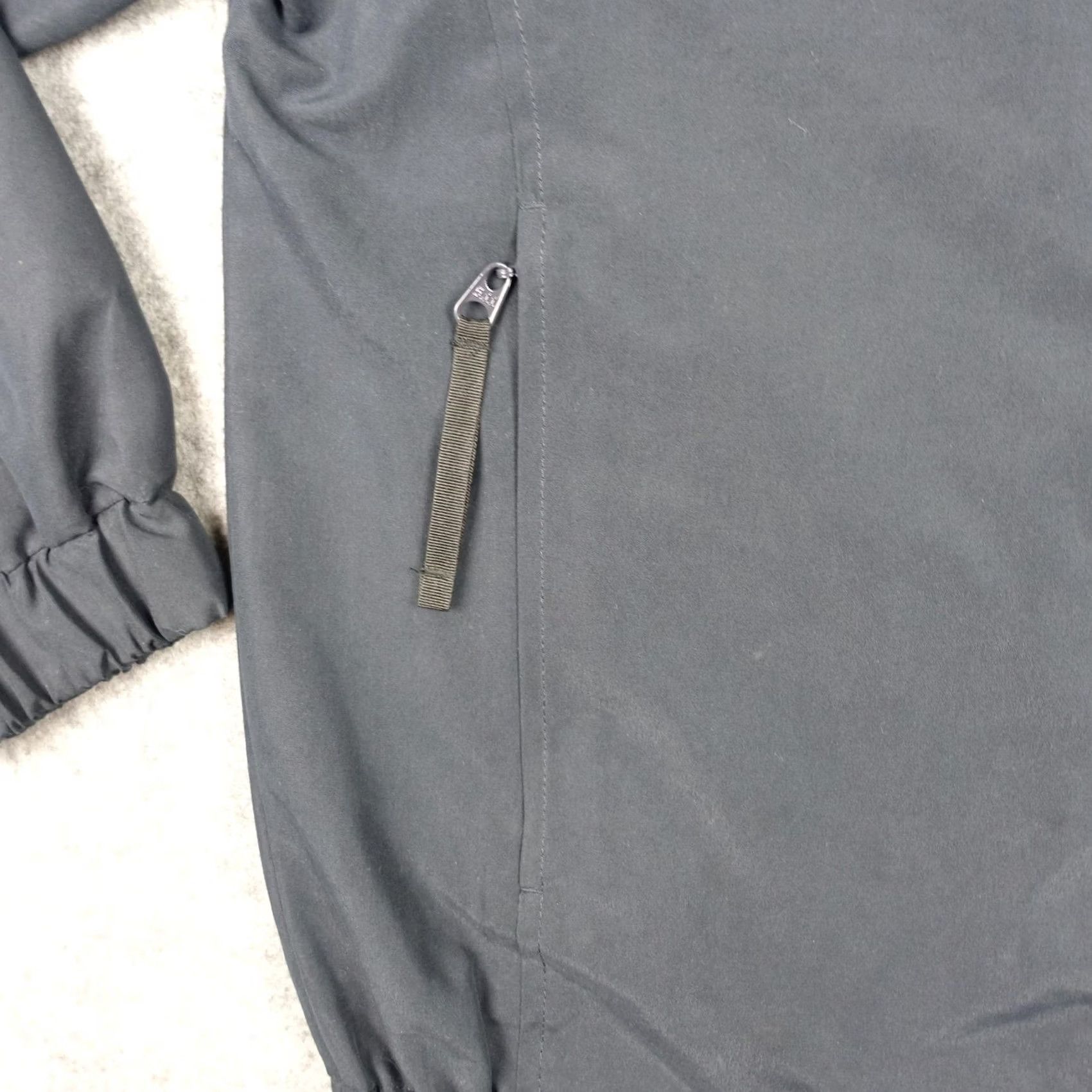 Vintage 5.11 Tactical Jacket Mens S Black Full Zip Windbreaker Elastic Cuffs Pockets Gray Solid Windbreaker Casual Workwear Mens Regular Zip Size US S / EU 44-46 / 1 - 4 Thumbnail