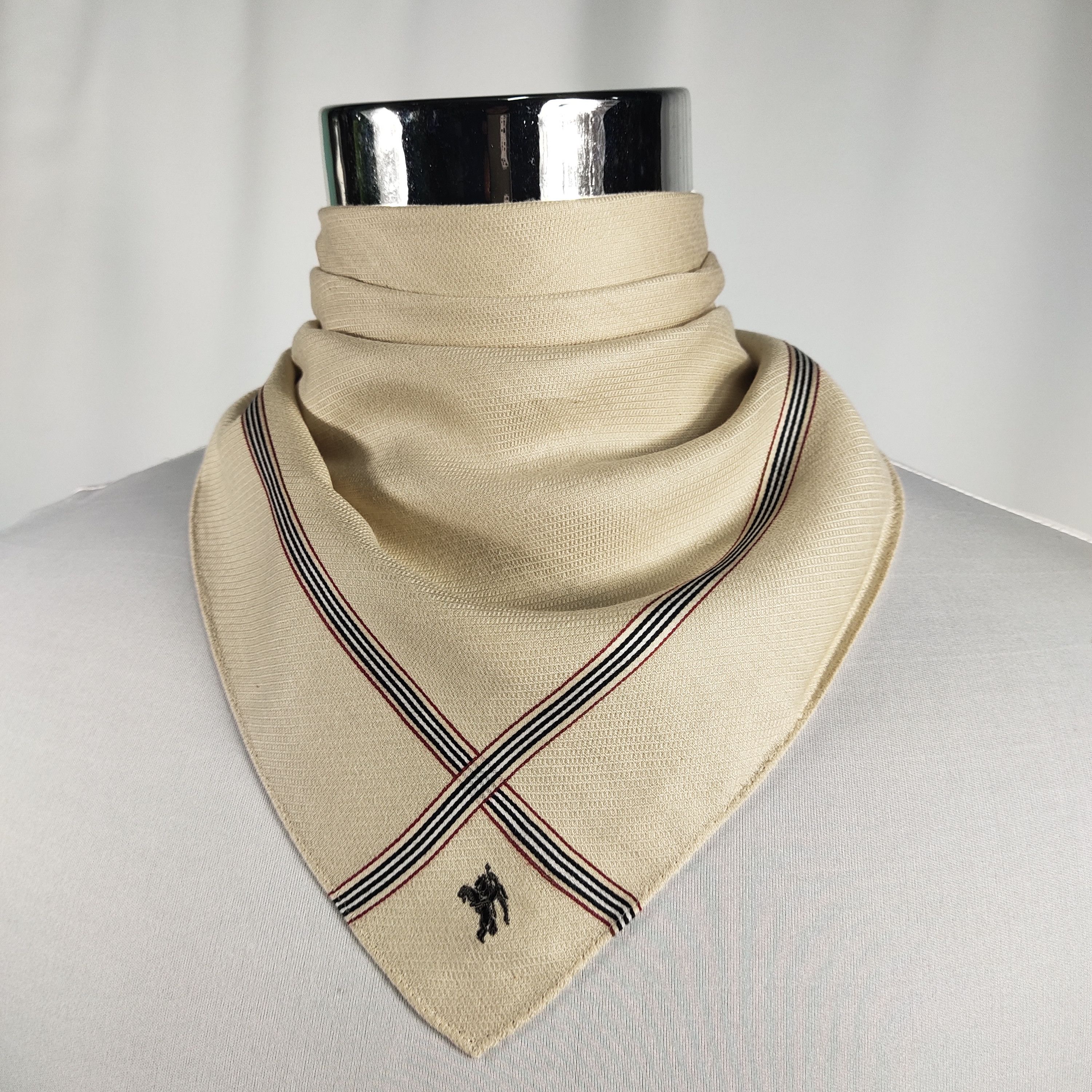 Burberry × Vintage Burberry Handkerchief / Neckerchief / Bandana FZ398 Size ONE SIZE - 1 Thumbnail