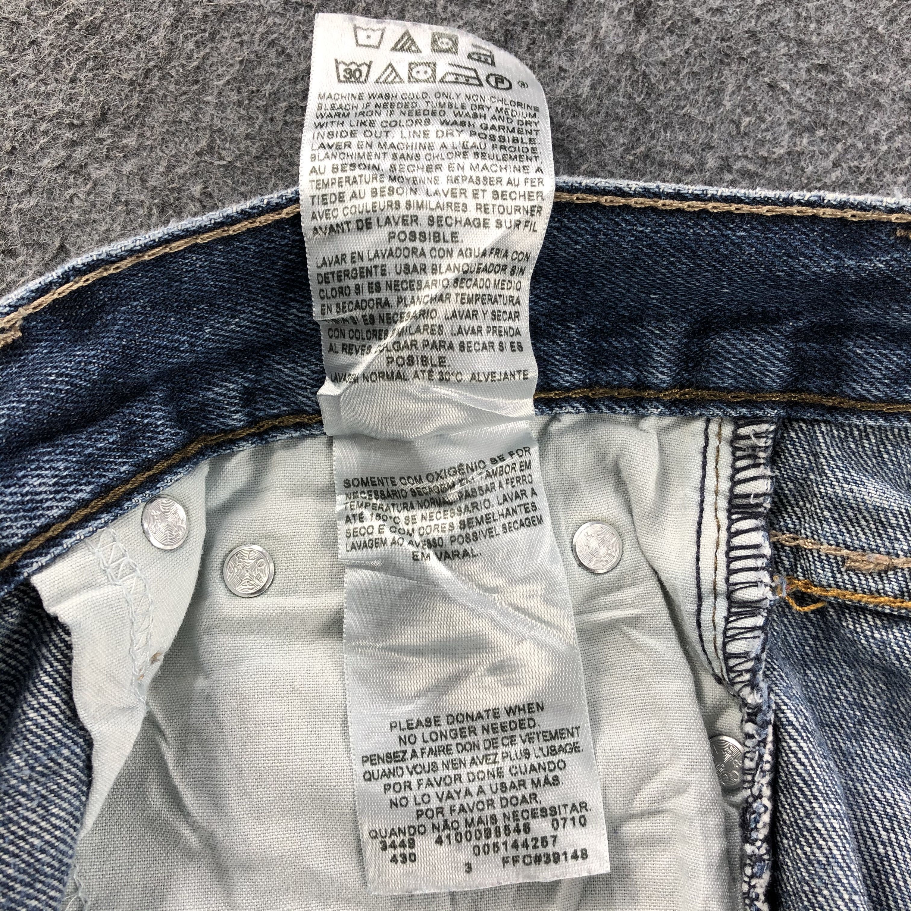 Levi's Vintage Blue Wash Levis 514 Jeans- J1356 Size US 31 - 10 Thumbnail