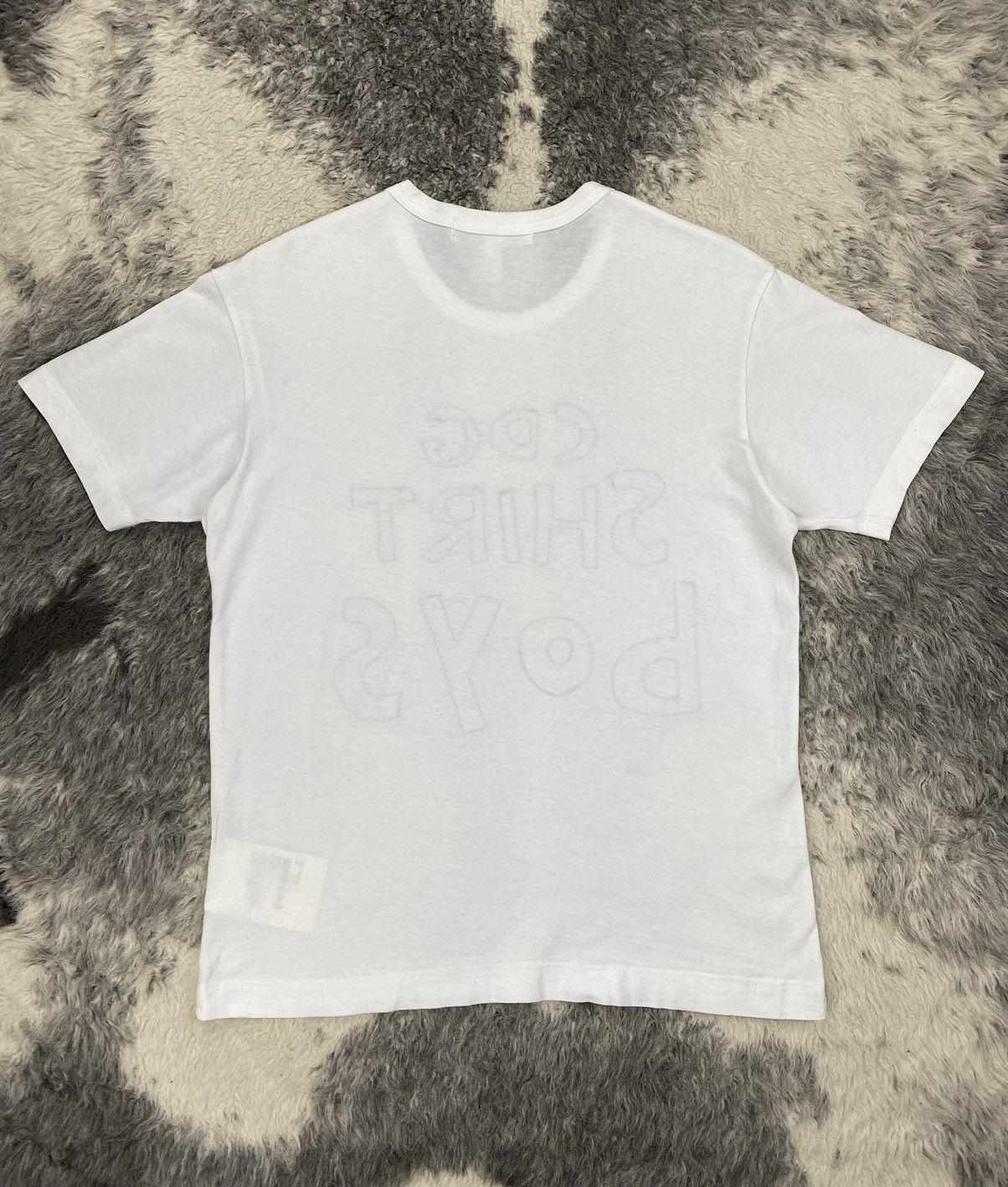 Comme des Garcons Comme des Garçons CDG Shirt Boys Script Out Tshirt Size US XS / EU 42 / 0 - 9 Thumbnail