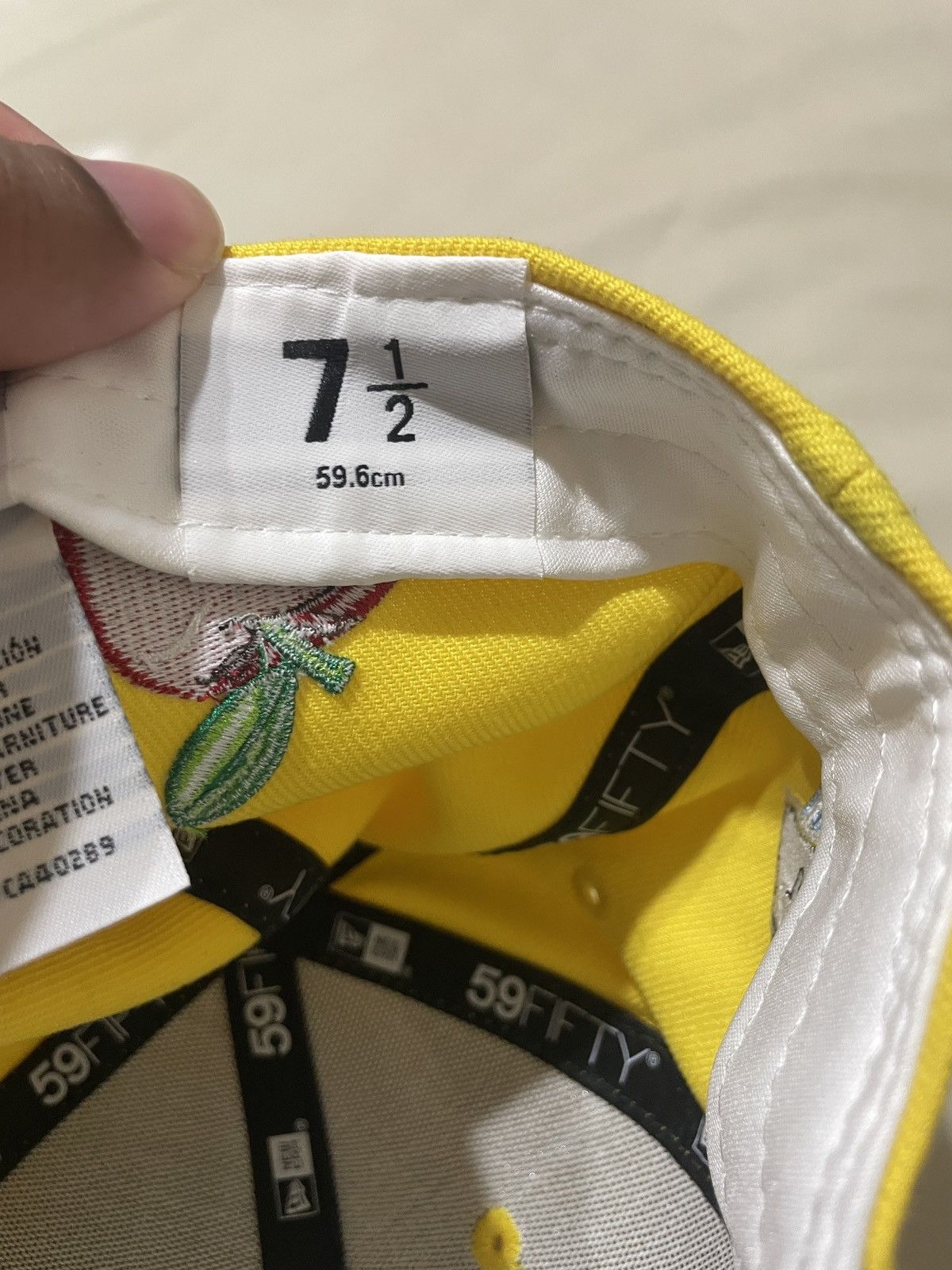 New Era New York Yankees Yellow Hat 7 1/2 Size ONE SIZE - 5 Thumbnail