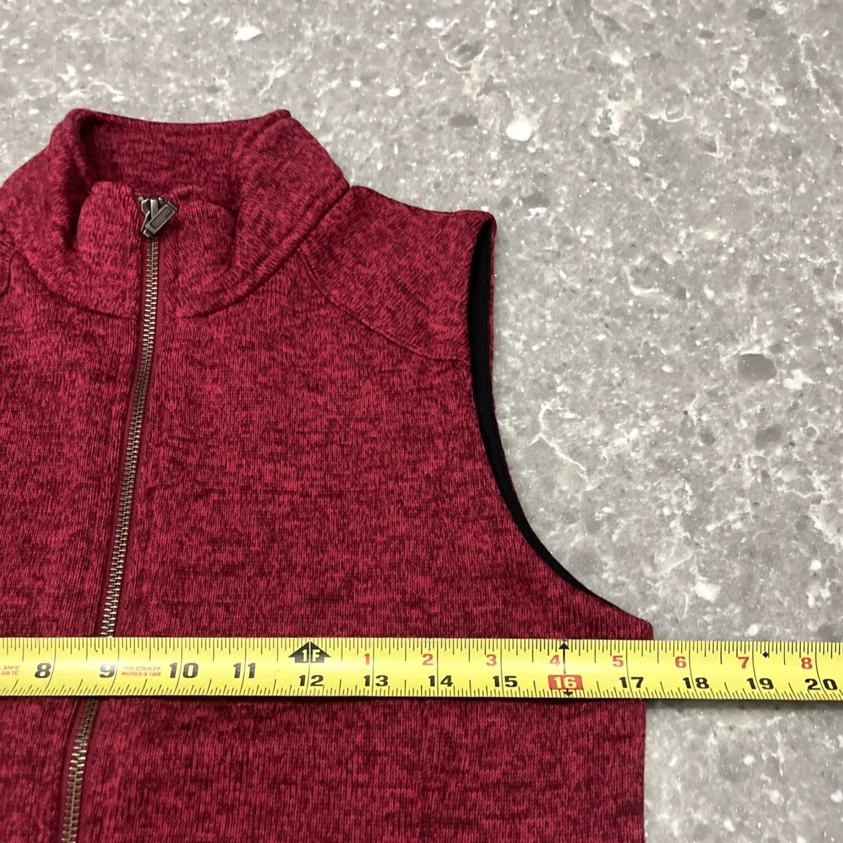 Mountain Khakis VINTAGE Mountain Khakis Vest Womens XS Sangria Mock Neck Zippered Pockets Active Vest Short Jacket/Coat (Polyester Knit) - Machine Washable Size XS / US 0-2 / IT 36-38 - 5 Thumbnail