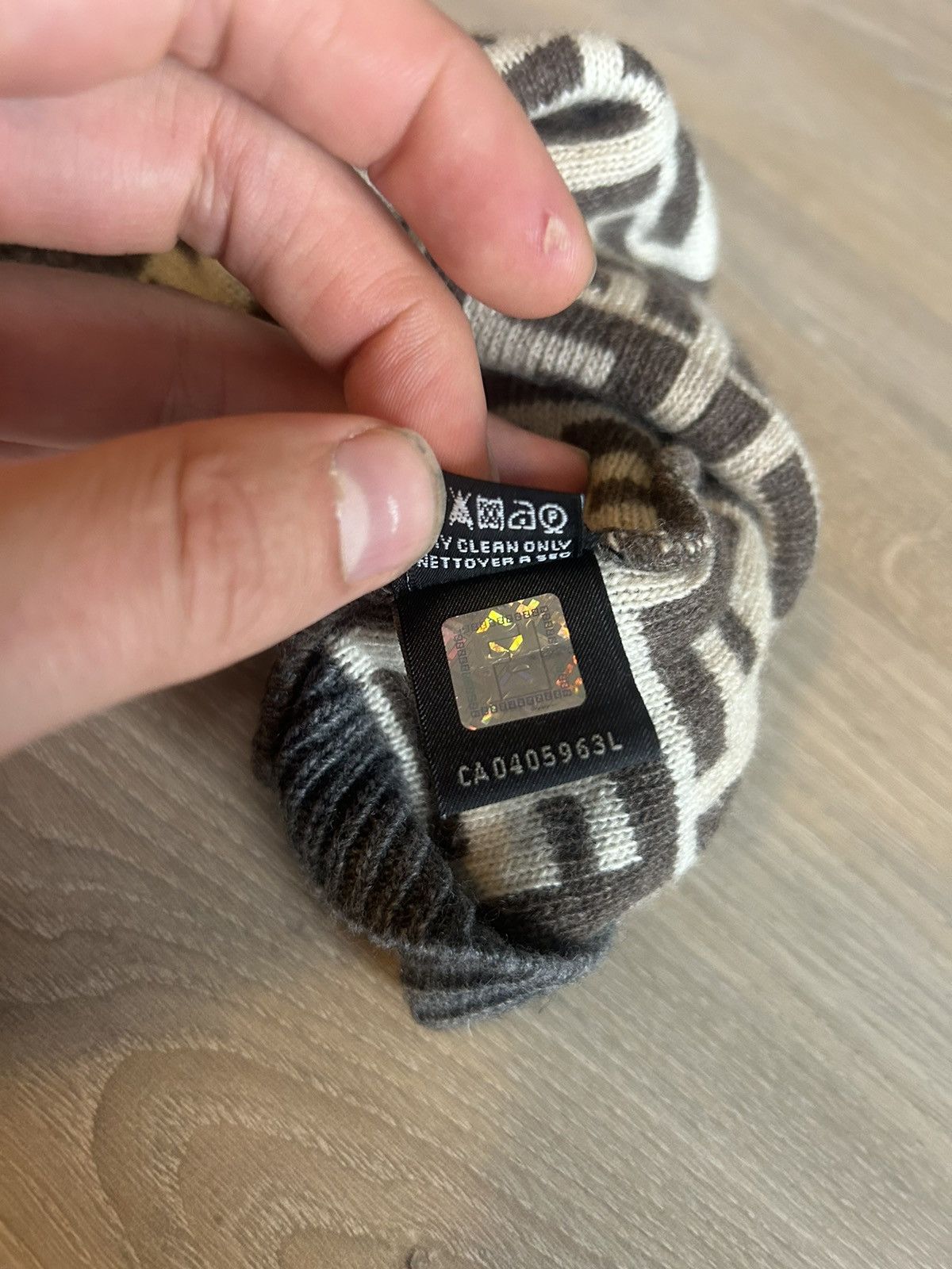 Fendi Fendi Wool-Cashmere Blend Zucca Beanie with Minor Staining Size ONE SIZE - 6 Thumbnail