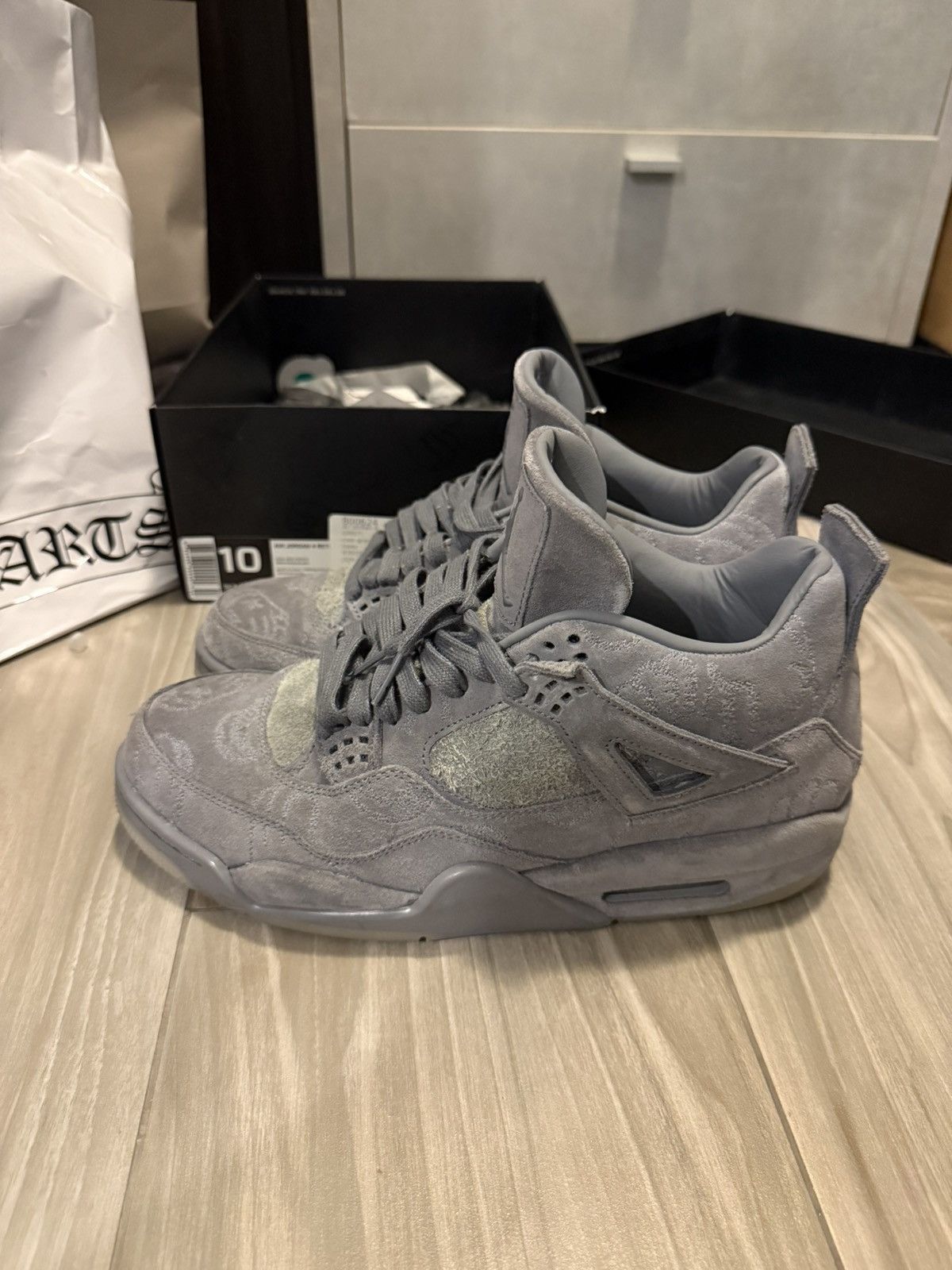 Jordan Brand × Kaws KAWS Jordan 4 Retro Cool Grey Size US 10 / EU 43 - 2 Thumbnail