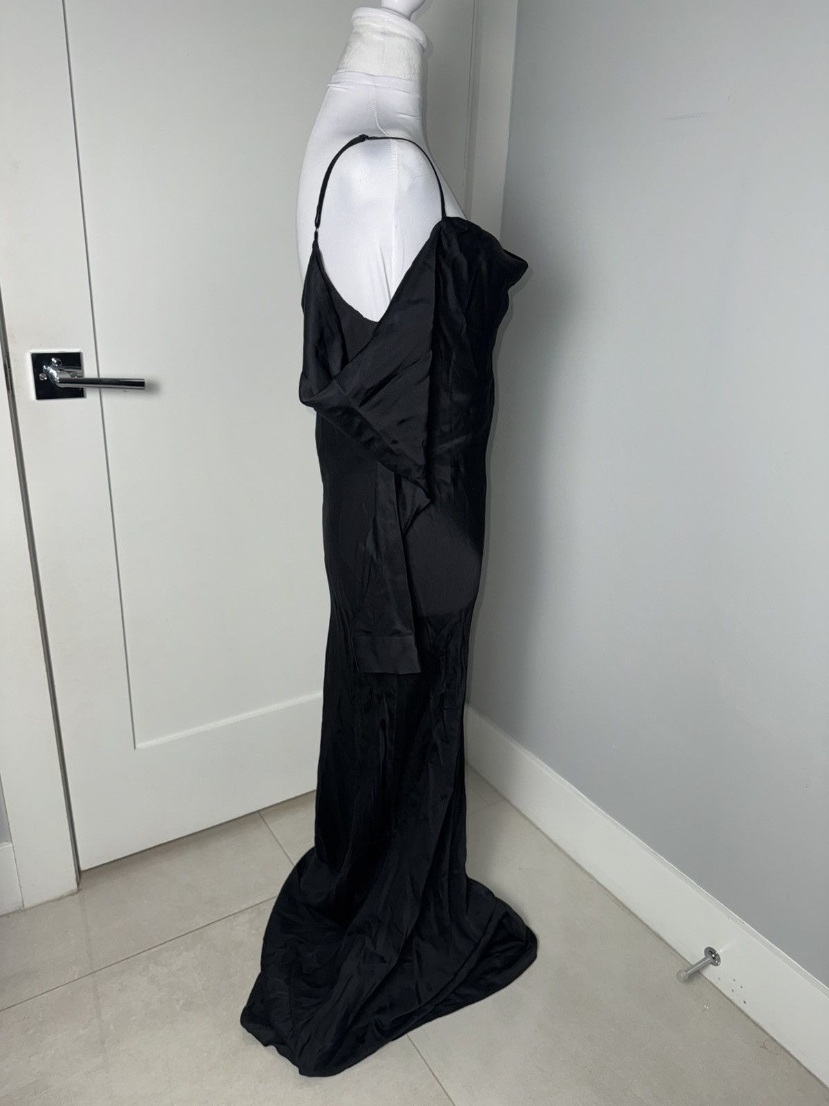 L'AGENCE L’agence Black Long Sleeve Silk Juniper Dress/Size 2 Size XS / US 0-2 / IT 36-38 - 5 Thumbnail