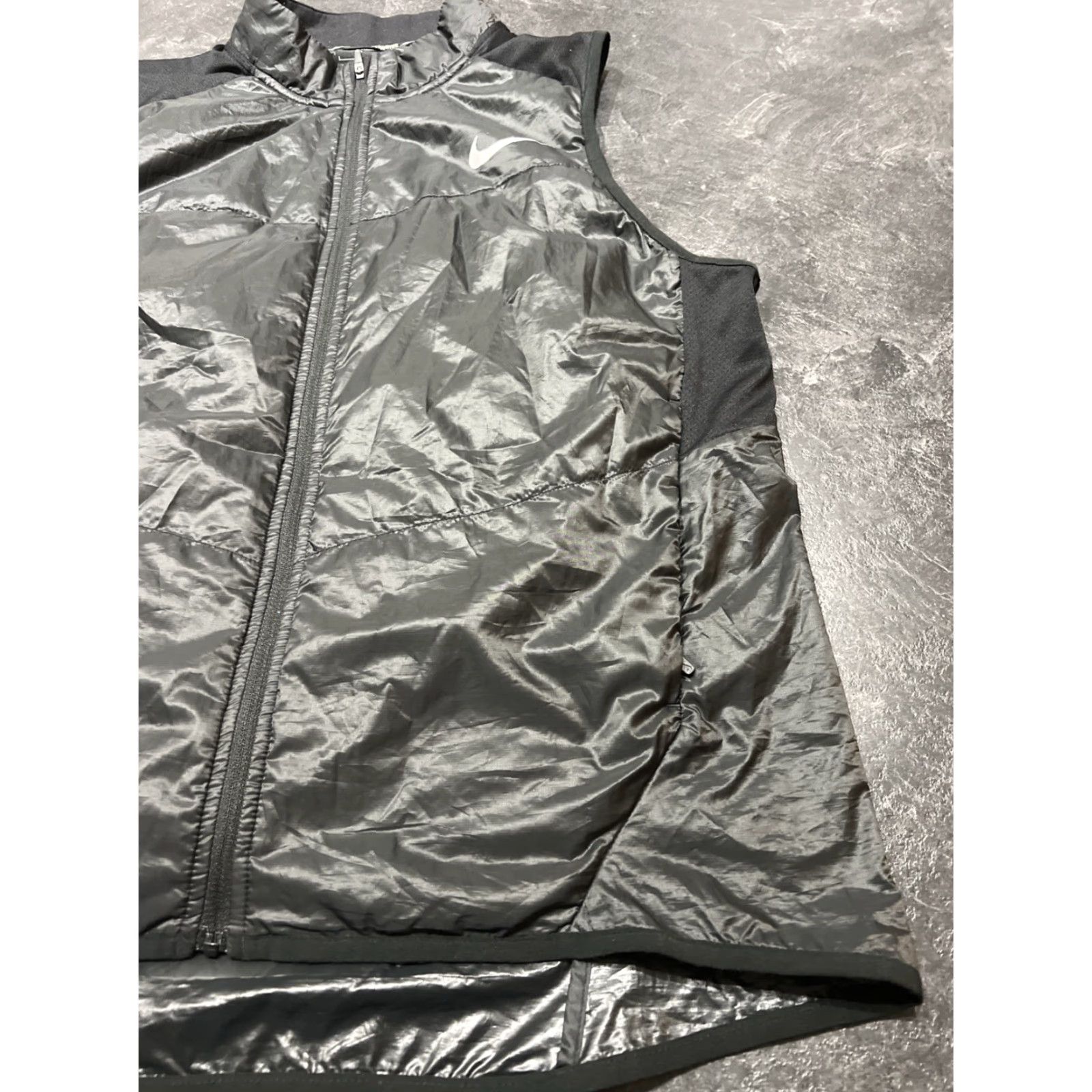 Nike Nike Running Vest Women L Black Sleeveless Lightweight Moisture Wicking Pockets Quick Dry Water Resistant Activewear Womens Size L / US 10 / IT 46 - 2 Thumbnail