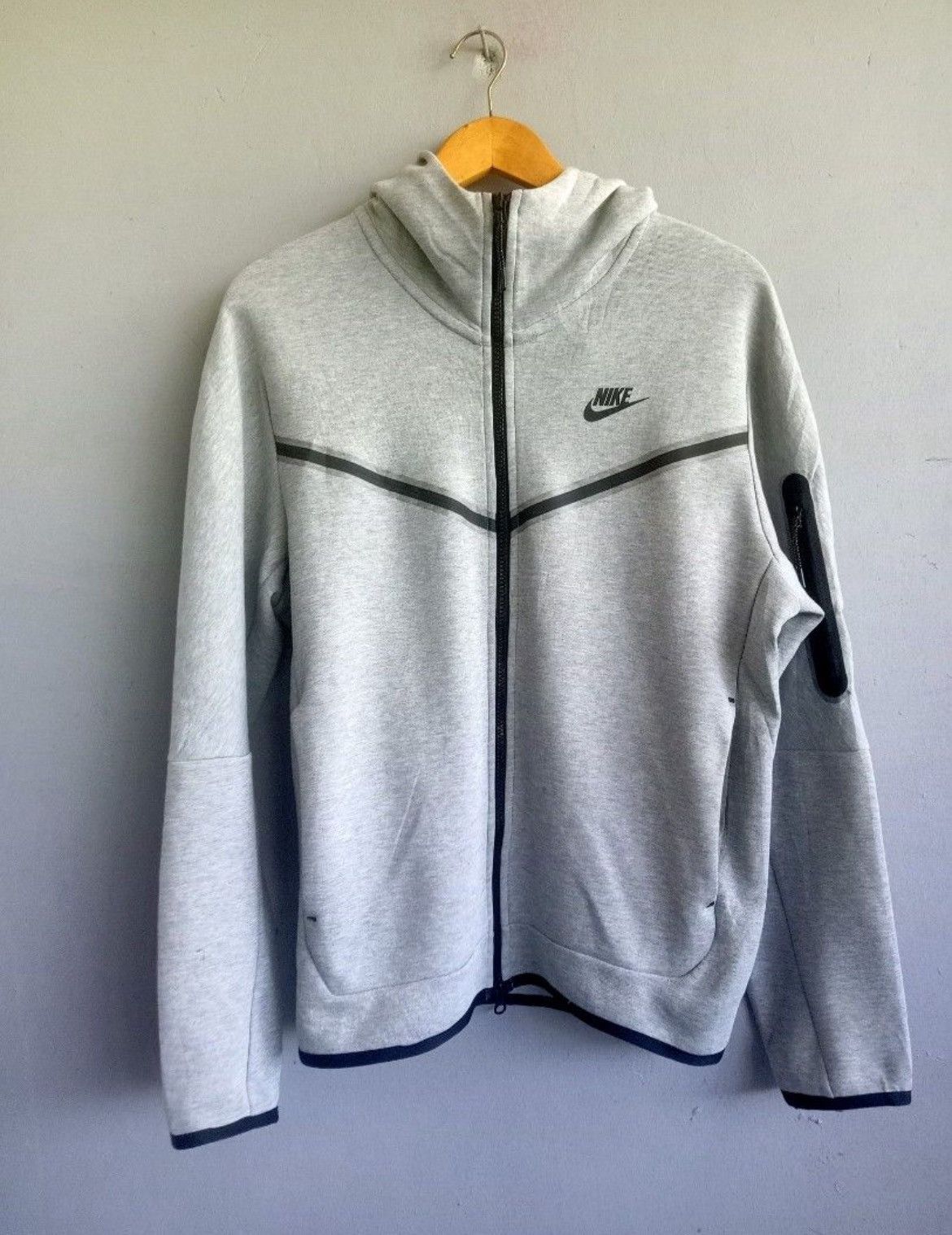 Nike Nike Tech Fleece Full-Zip Windrunner Logo Hoodie 🩶 Size US L / EU 52-54 / 3 - 1 Thumbnail