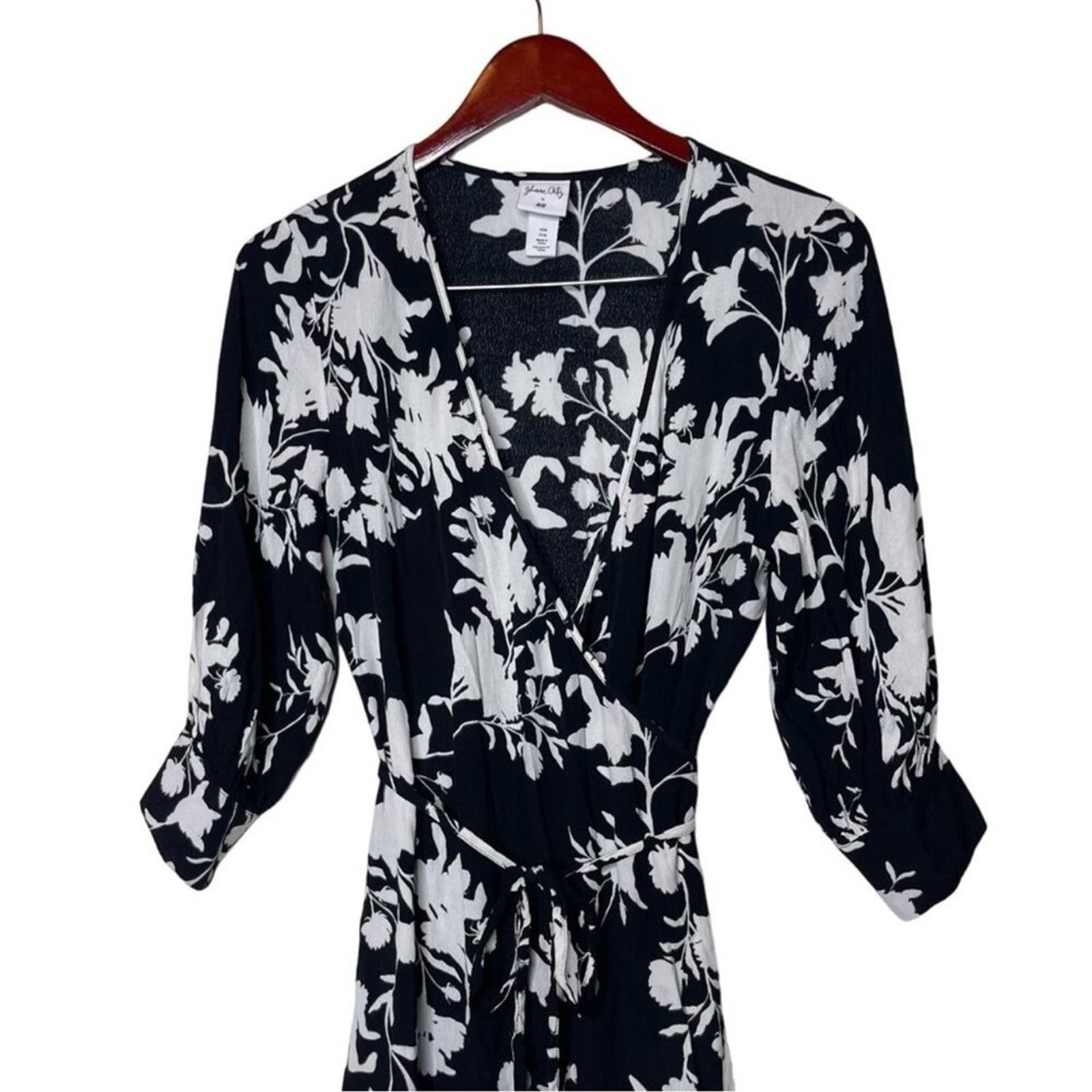 johanna ortiz black and white dress Johanna Ortiz Linen Strength Mini Dress