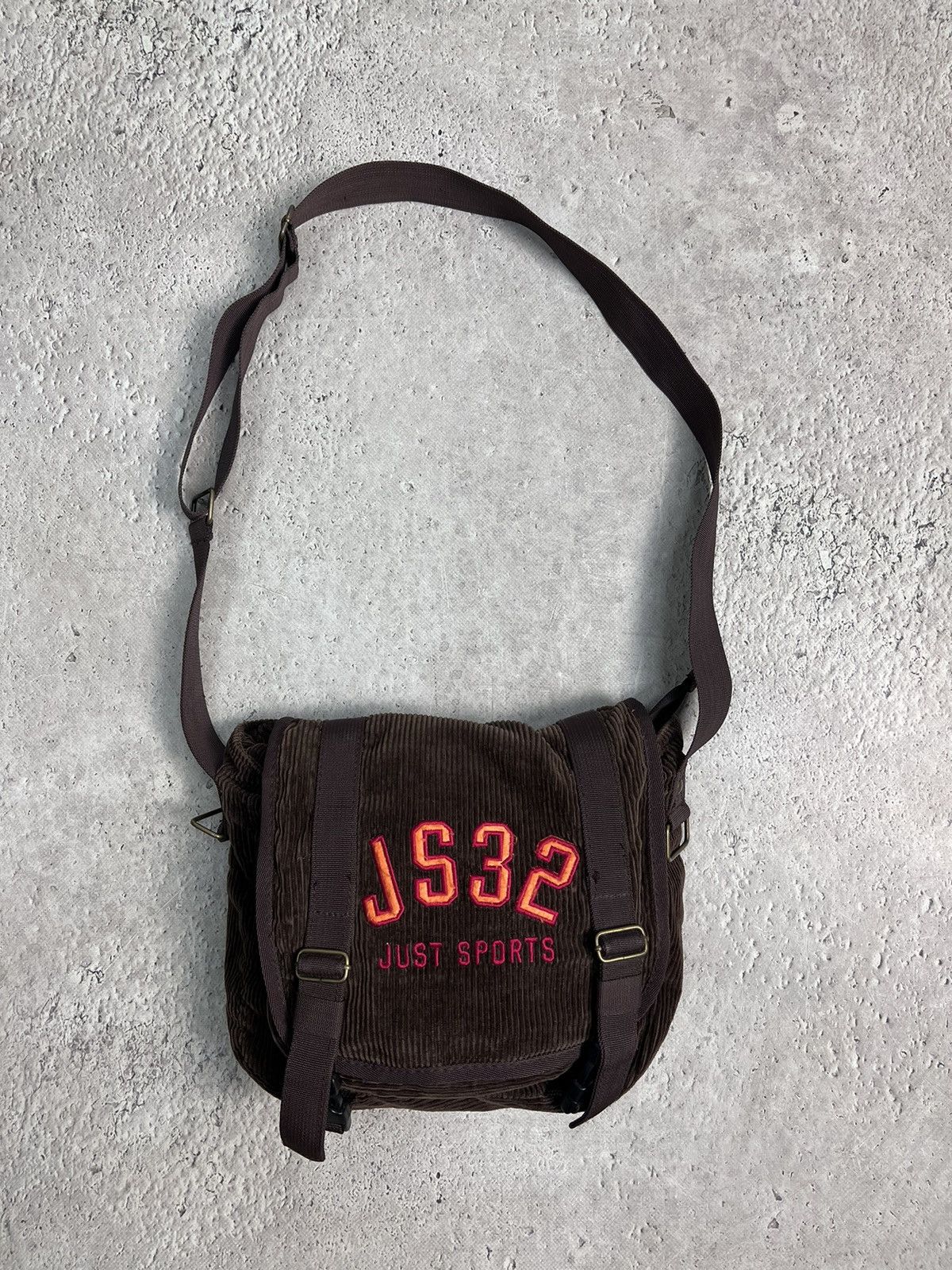 Designer × Diesel × Vintage Diesel sling bag Vintage Y2K sling cargo bag multi pocket Size ONE SIZE - 1 Thumbnail