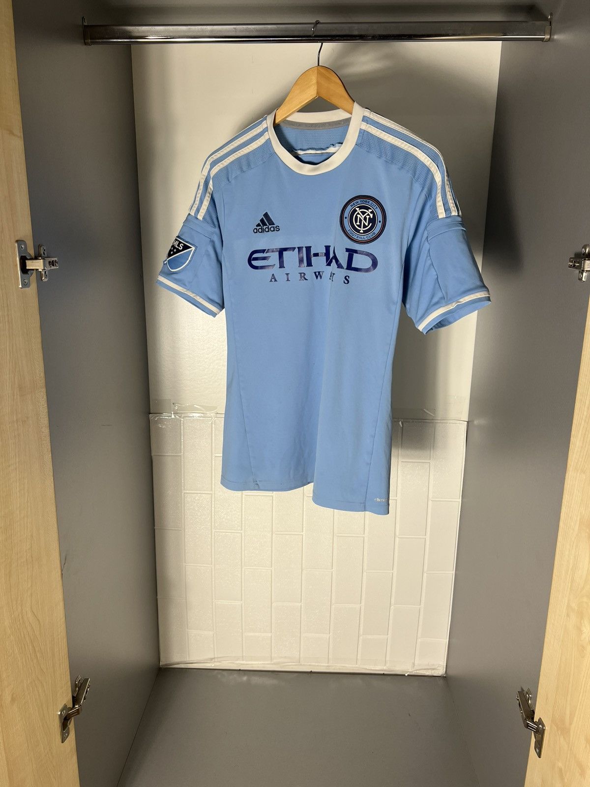 Adidas VINTAGE ADIDAS FC NEW YORK CITY MLS SOCCER JERSEY Y2K 90s Size US M / EU 48-50 / 2 - 3 Thumbnail