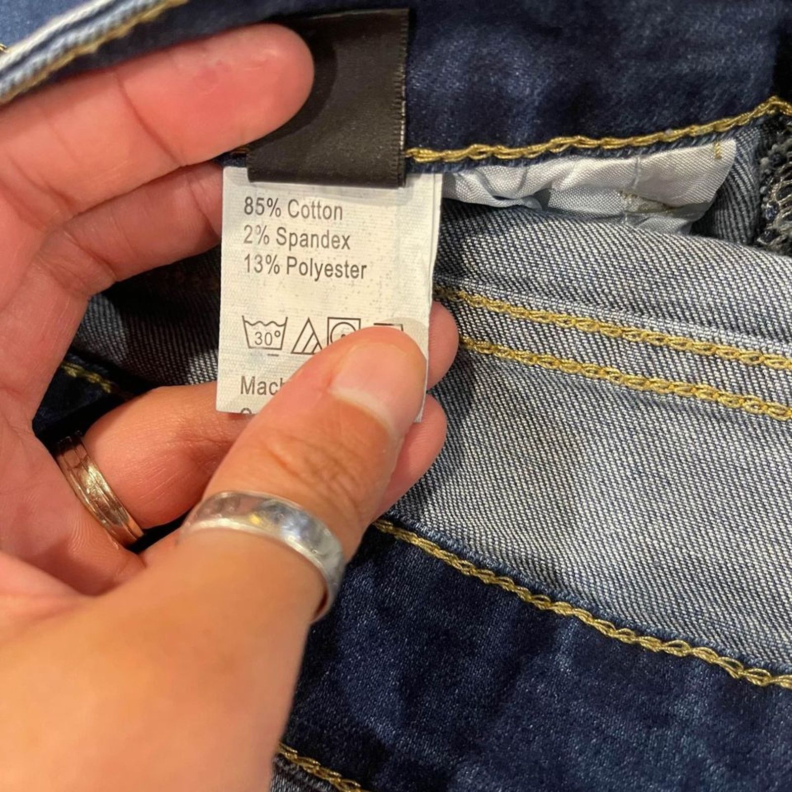Shein Shein Distressed Raw Hem Flare Leg Denim Jeans Women’s 6 Size 28" / US 6 / IT 42 - 8 Thumbnail