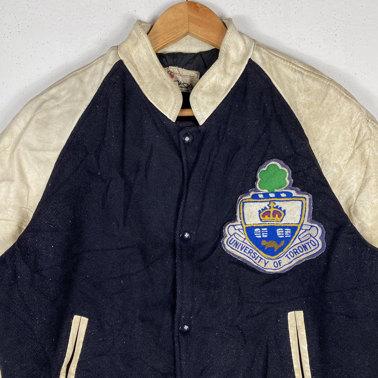 Vintage VINTAGE 70's UNIVERSITY OF TORONTO VARSITY LEATHER JACKET Size US M / EU 48-50 / 2 - 3 Thumbnail