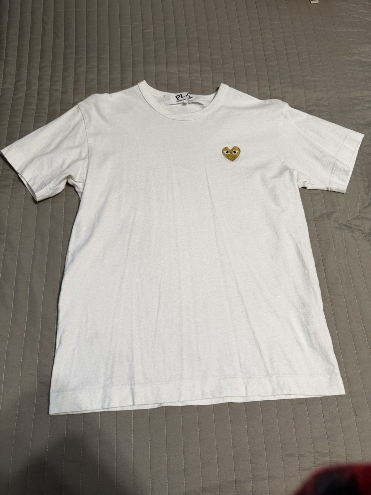 COMME DES GARCONS PLAY GOLD HEART T-SHIRT - WHITE