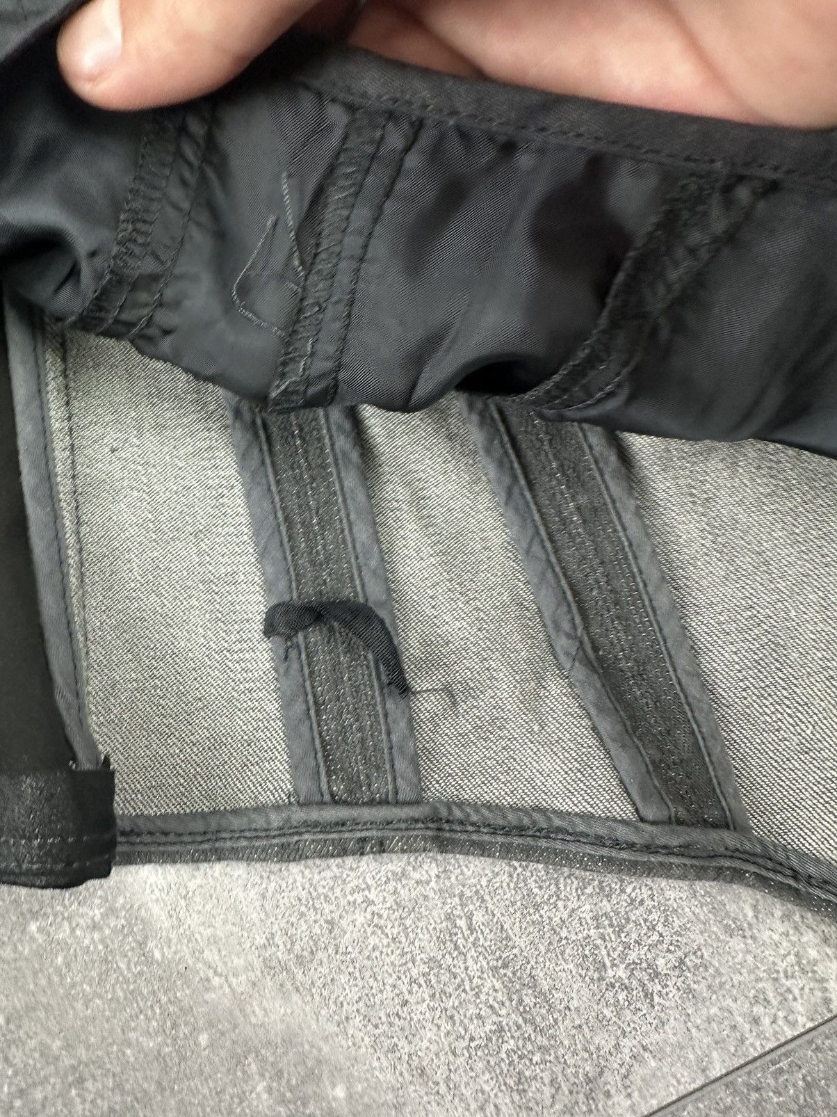 Helmut Lang Helmut Lang Swing Neck Zipper Vest Jacket Asymmetric Size XS / US 0-2 / IT 36-38 - 15 Thumbnail