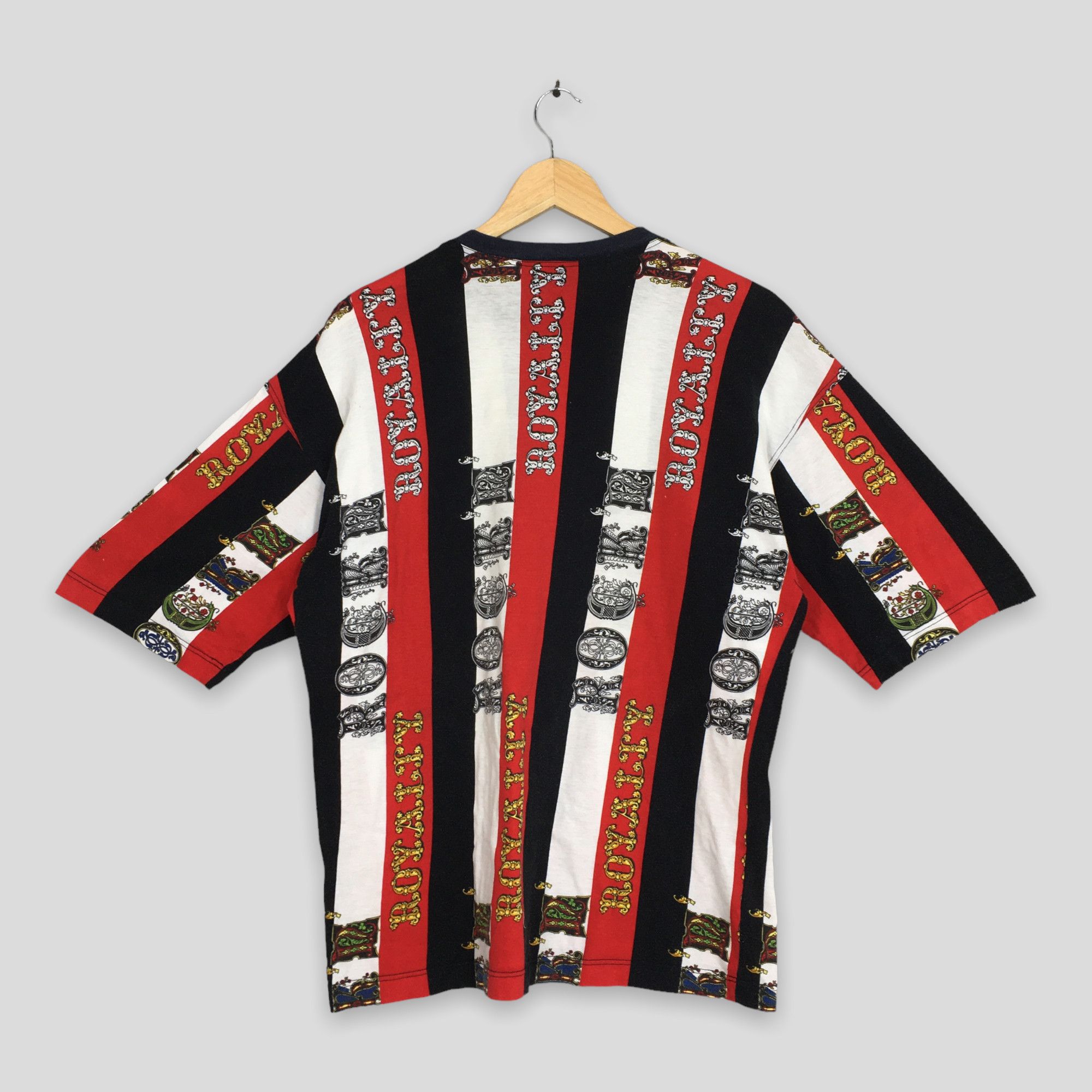 Versace × Versace Jeans Couture × Vintage Vintage Versace Medusa Royalty Striped Tshirt Medium Size US M / EU 48-50 / 2 - 7 Thumbnail