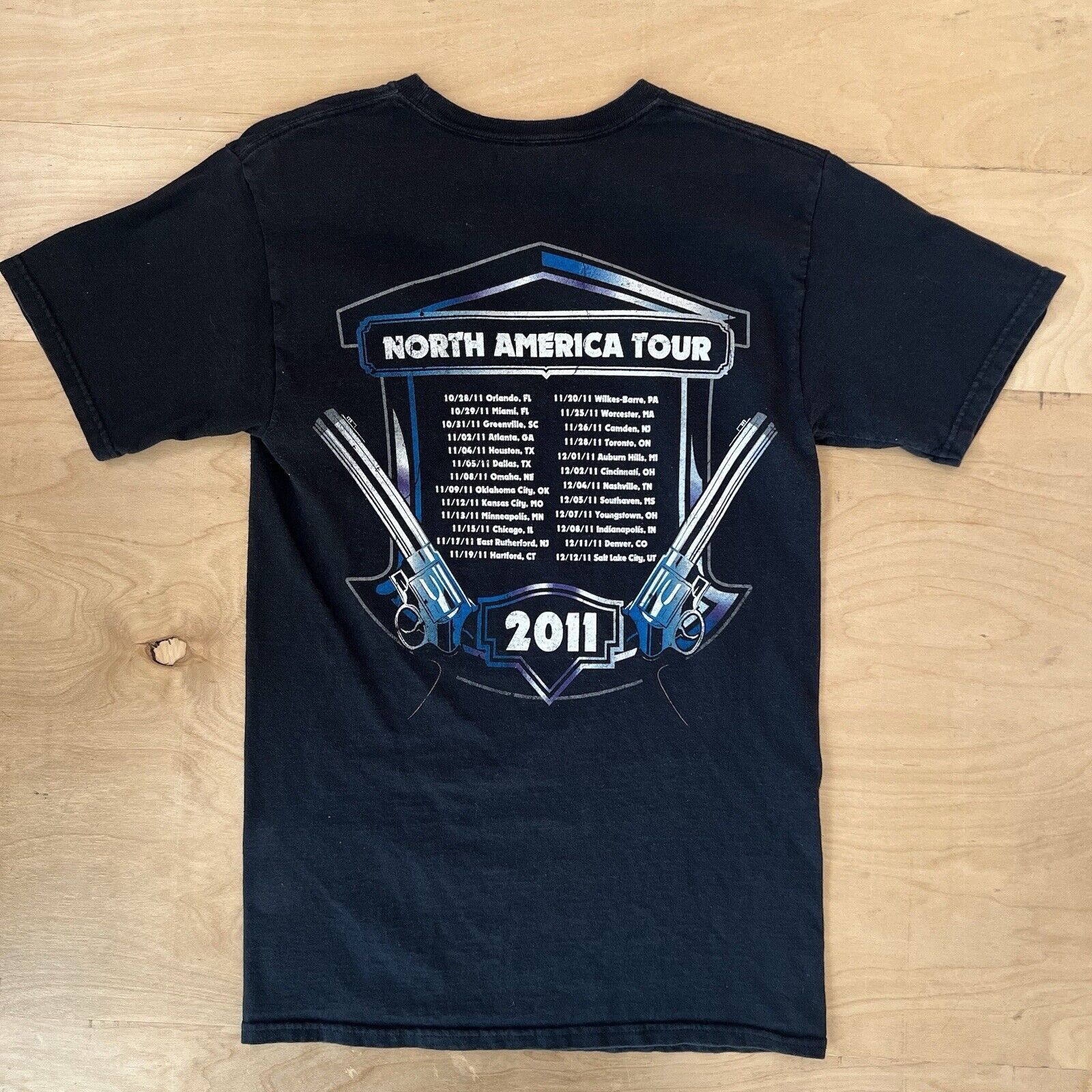 Vintage Guns N Roses Tour Shirt Small Black North America Music Size US S / EU 44-46 / 1 - 6 Thumbnail