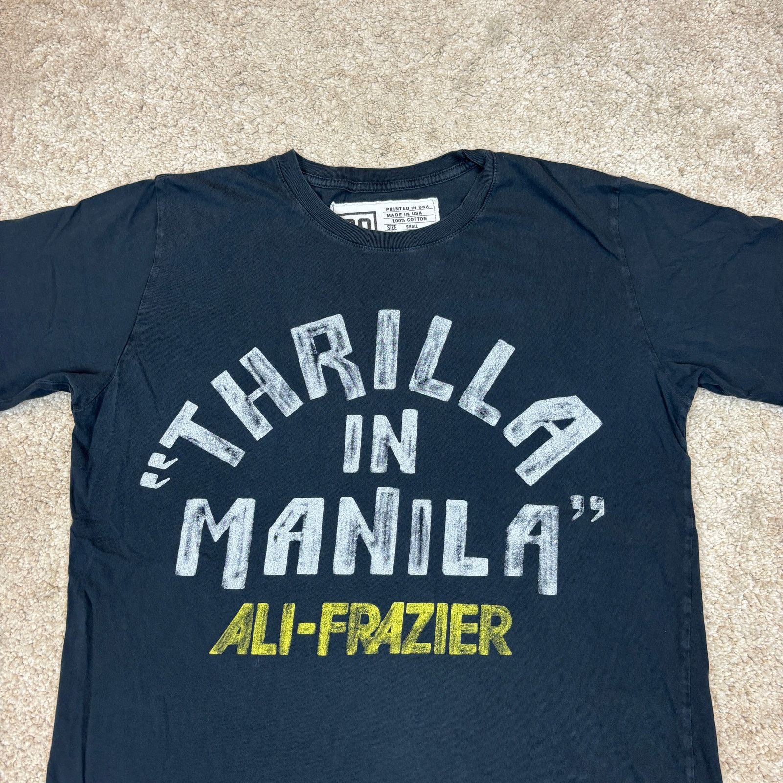 Roots Of Flight Roots of Fight Ali Frazier Thrilla in Manilla Shirt Men's S Size US S / EU 44-46 / 1 - 2 Thumbnail