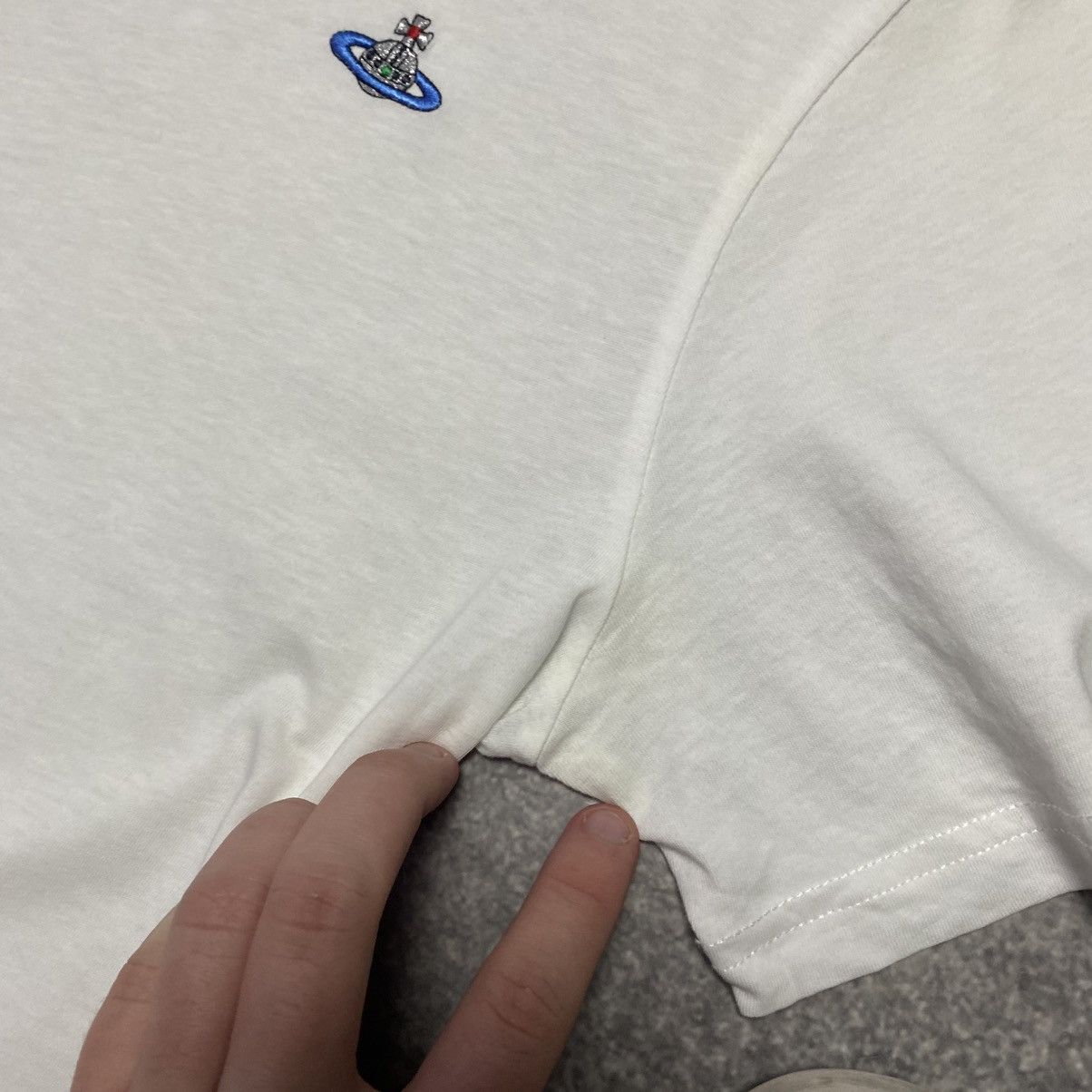 Vivienne Westwood Luxury Vivienne Westwood small logo basic designer tee sizeL Size US L / EU 52-54 / 3 - 5 Thumbnail