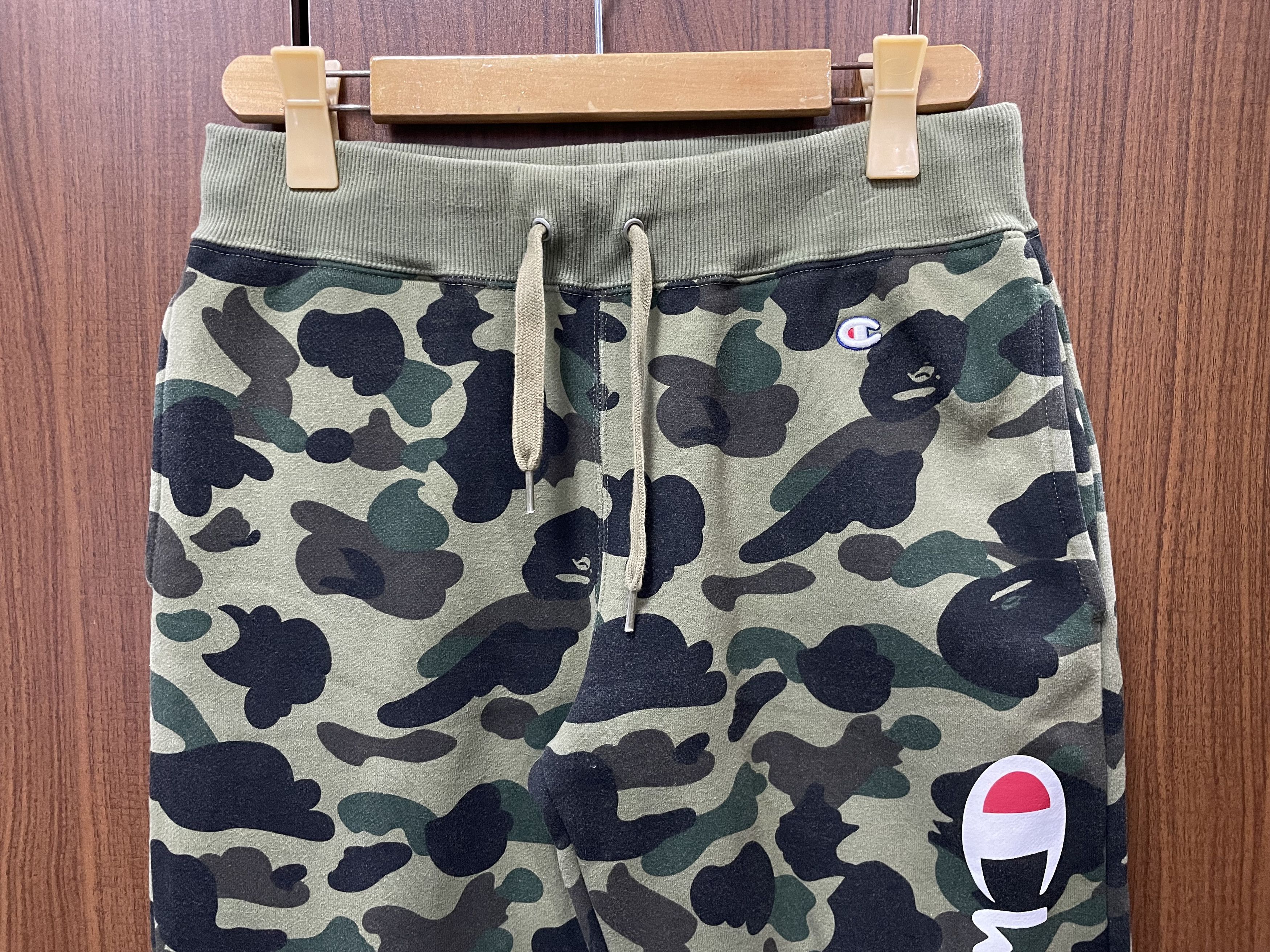 Bape × Champion Bape x Champion Jogger Pants 1st Camo Size US 31 - 2 Thumbnail