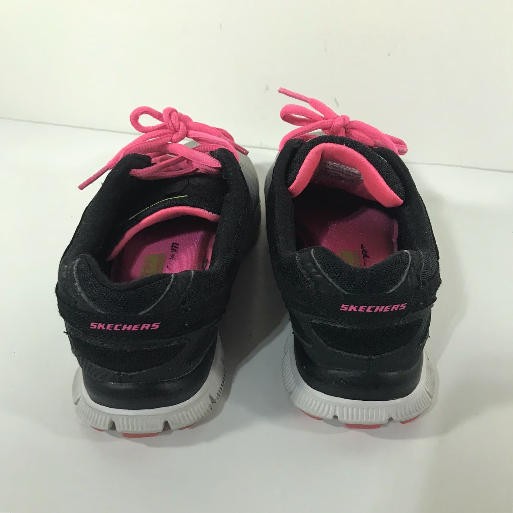 SKECHERS Skechers Skech-Knit Memory Foam Sneakers Women’s Size 7.5 Multicolor Knit Low Top Casual Athletic Shoes Womens Size US 7.5 / IT 37.5 - 5 Thumbnail