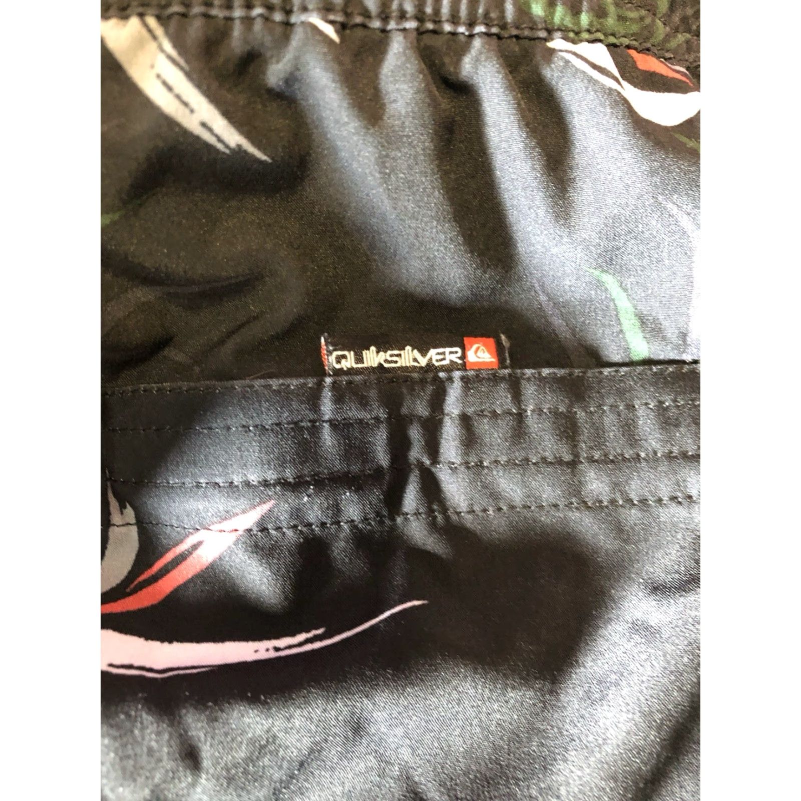 Vintage Quicksilver Board Shorts Mens XL Black Floral Swim Trunks Beach Surf Drawstring Regular Bottom Men Size US 36 / EU 52 - 3 Thumbnail