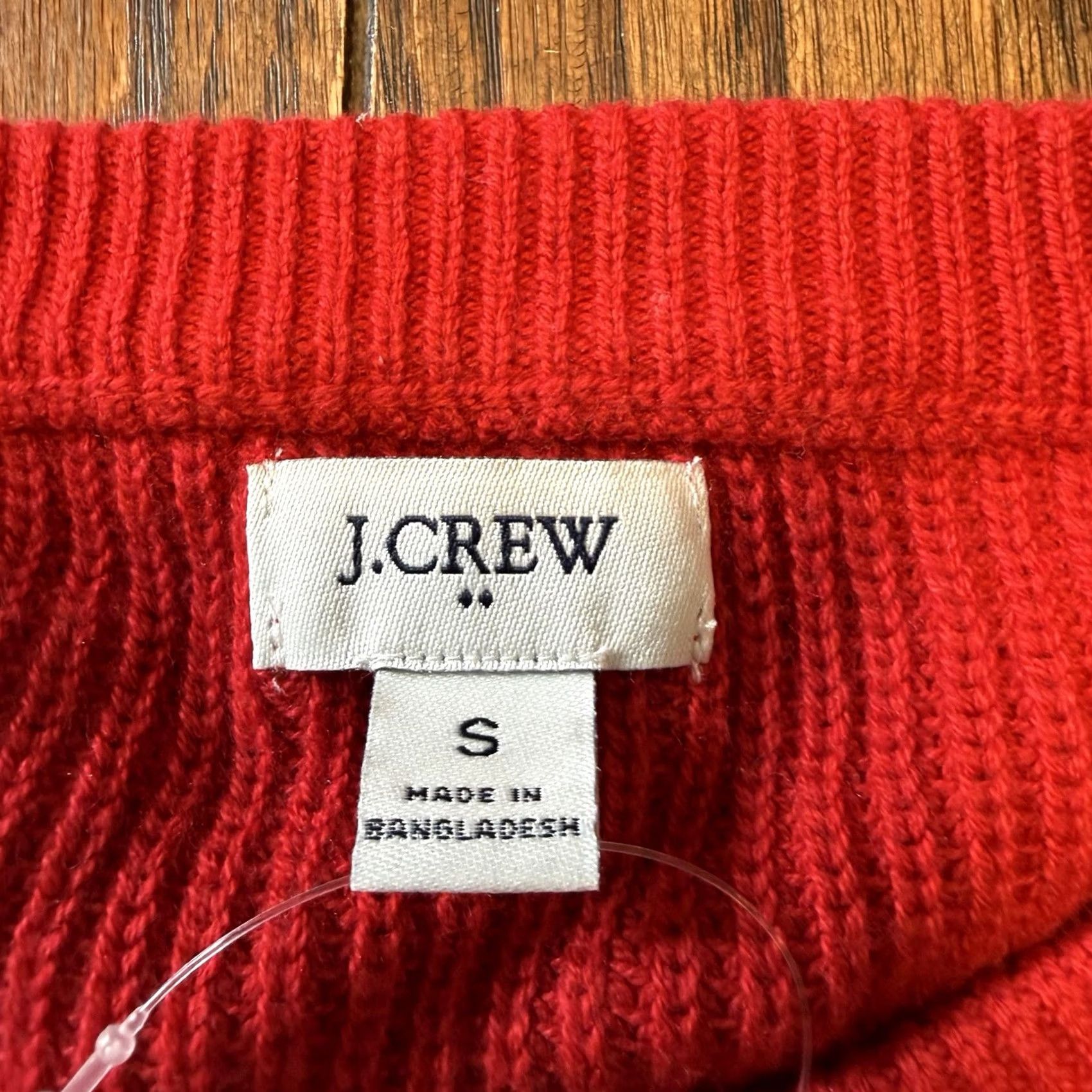 J.Crew J.CREW Button Raglan Crewneck Sweater Women’s Size S Red New CF318 Size S / US 4 / IT 40 - 3 Thumbnail